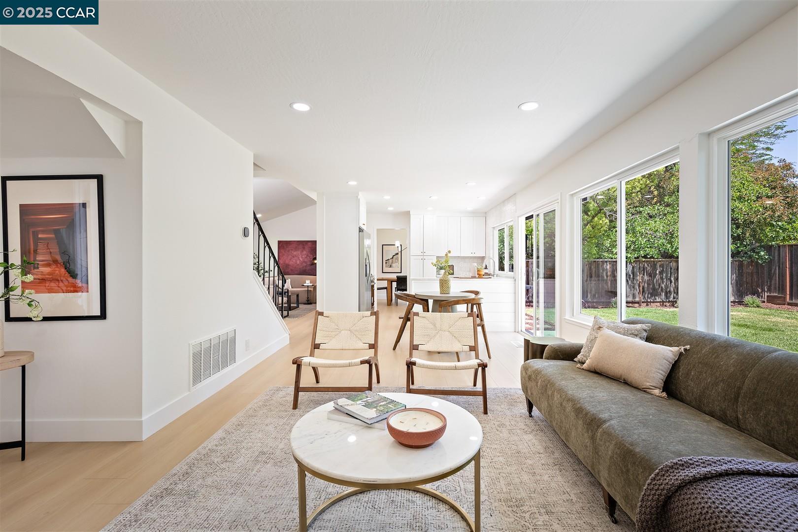 Detail Gallery Image 15 of 59 For 678 Whippoorwill Ct, Walnut Creek,  CA 94598 - 4 Beds | 2/1 Baths