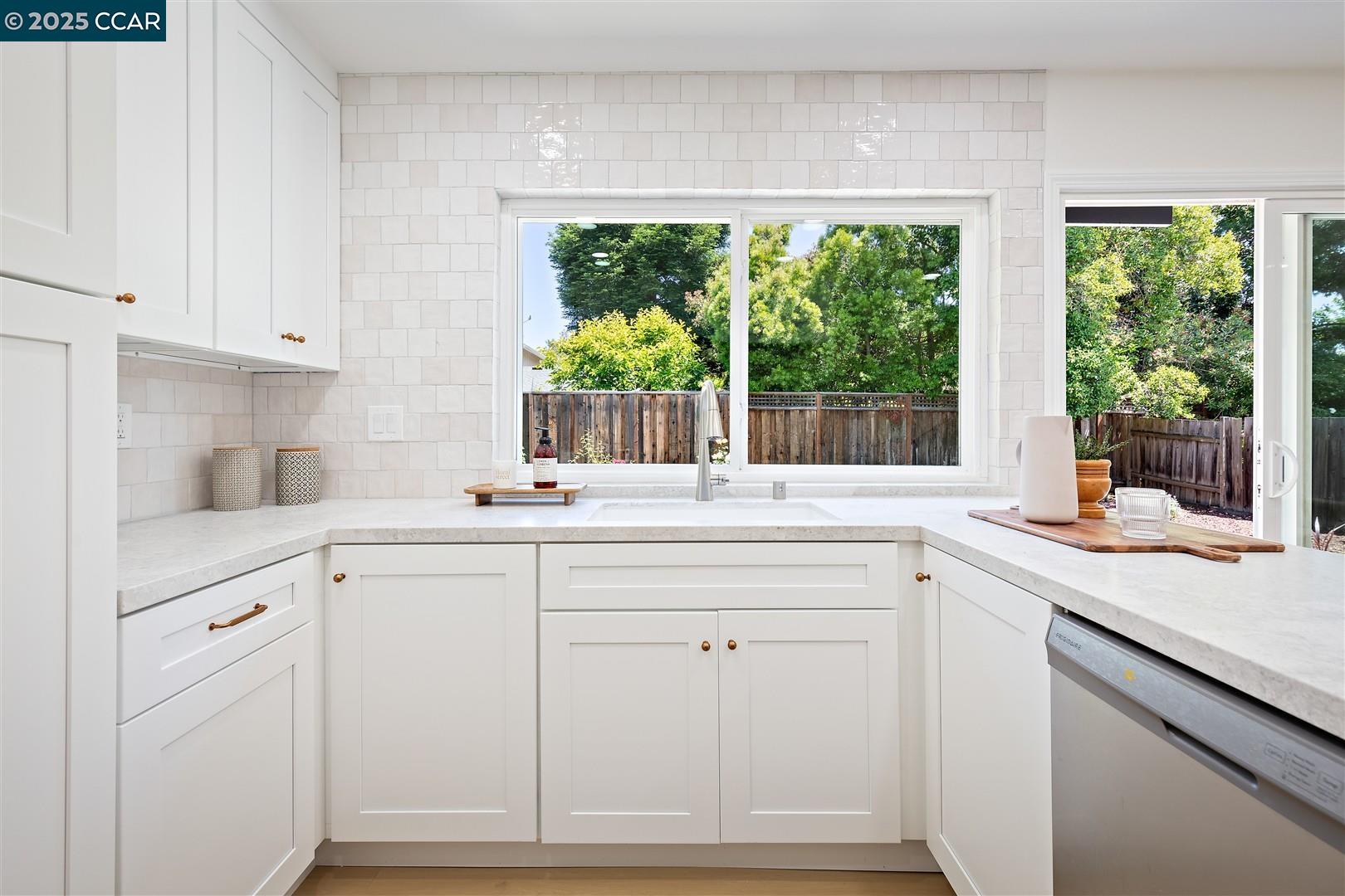Detail Gallery Image 23 of 59 For 678 Whippoorwill Ct, Walnut Creek,  CA 94598 - 4 Beds | 2/1 Baths