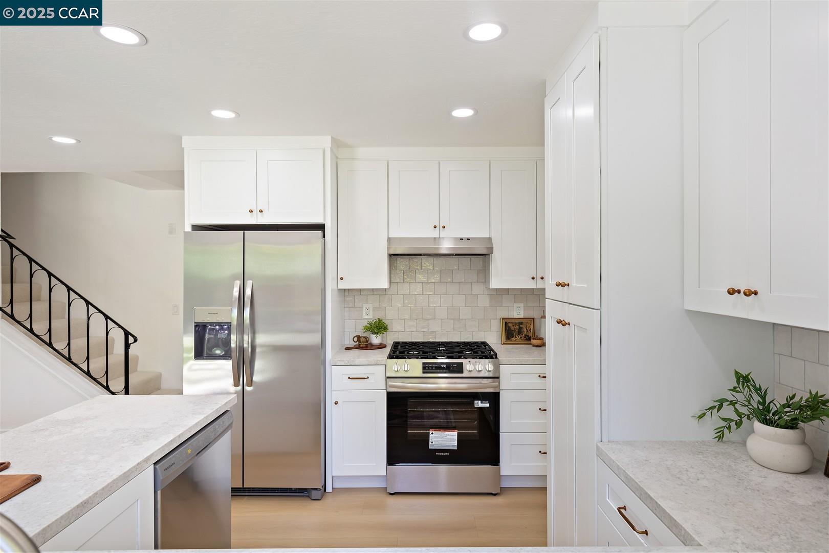 Detail Gallery Image 24 of 59 For 678 Whippoorwill Ct, Walnut Creek,  CA 94598 - 4 Beds | 2/1 Baths