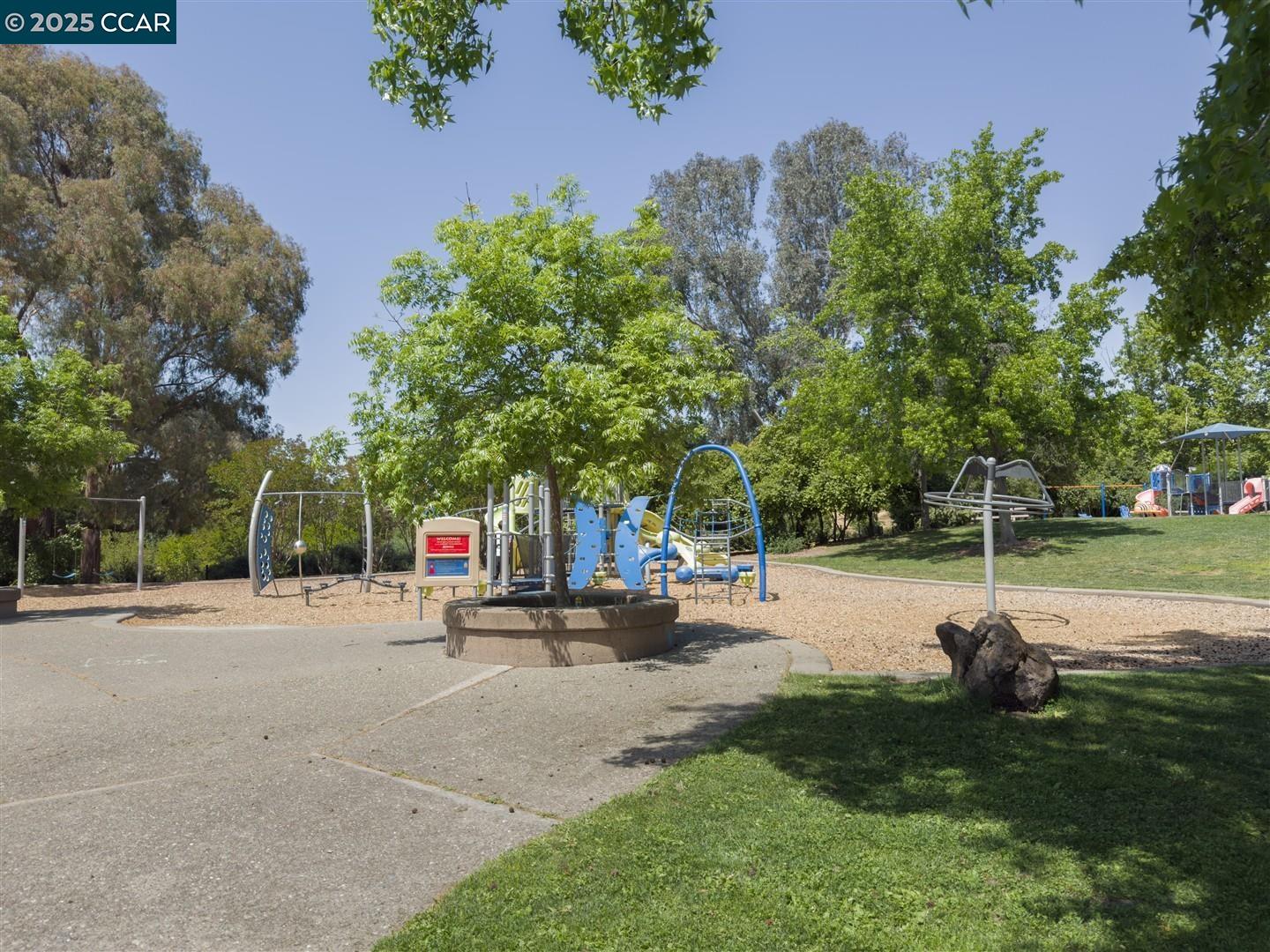 Detail Gallery Image 49 of 59 For 678 Whippoorwill Ct, Walnut Creek,  CA 94598 - 4 Beds | 2/1 Baths