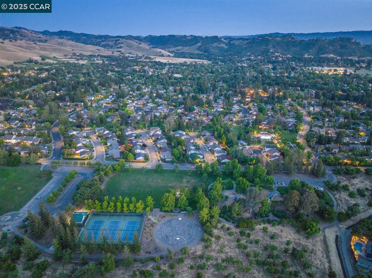Detail Gallery Image 54 of 59 For 678 Whippoorwill Ct, Walnut Creek,  CA 94598 - 4 Beds | 2/1 Baths
