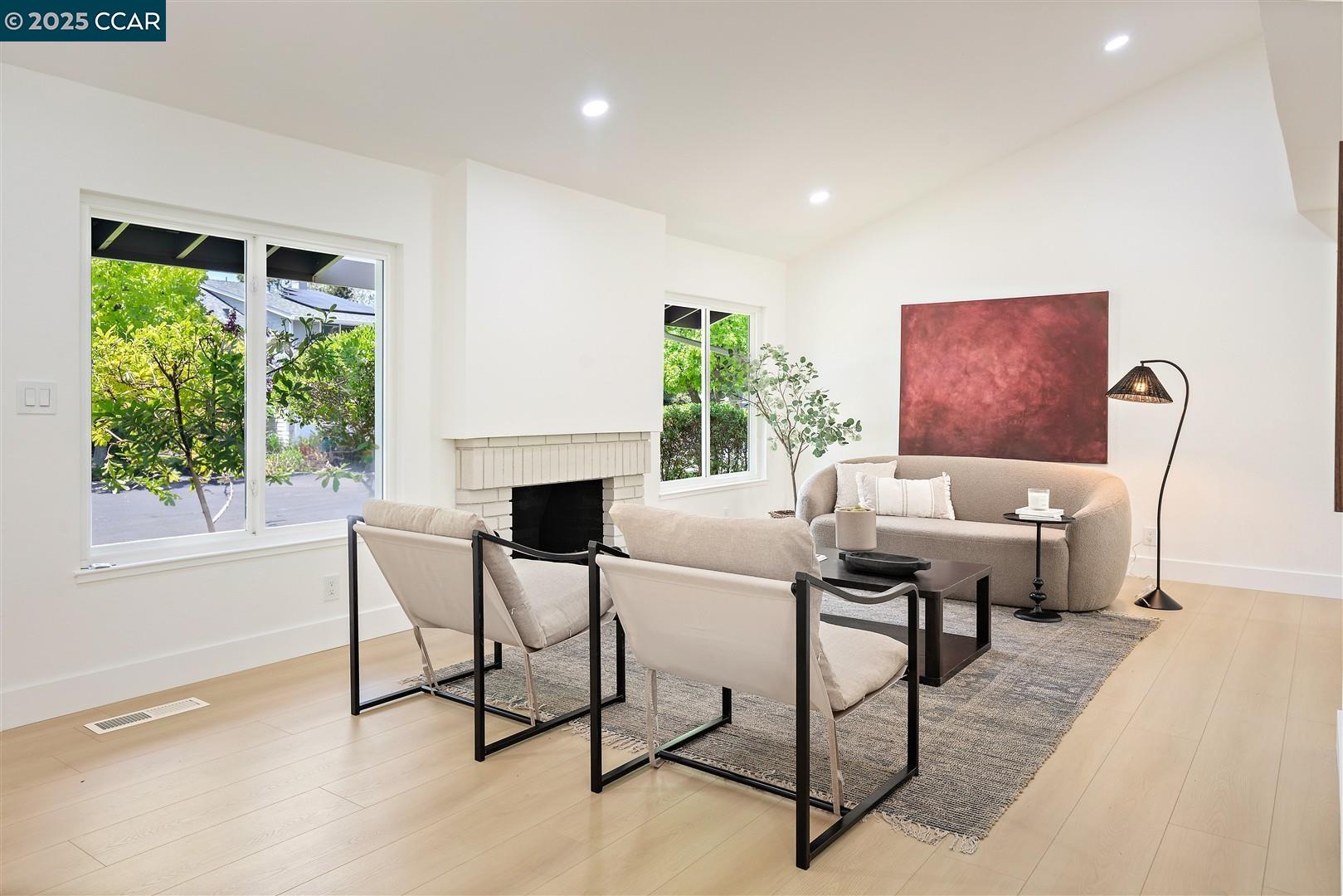 Detail Gallery Image 7 of 59 For 678 Whippoorwill Ct, Walnut Creek,  CA 94598 - 4 Beds | 2/1 Baths