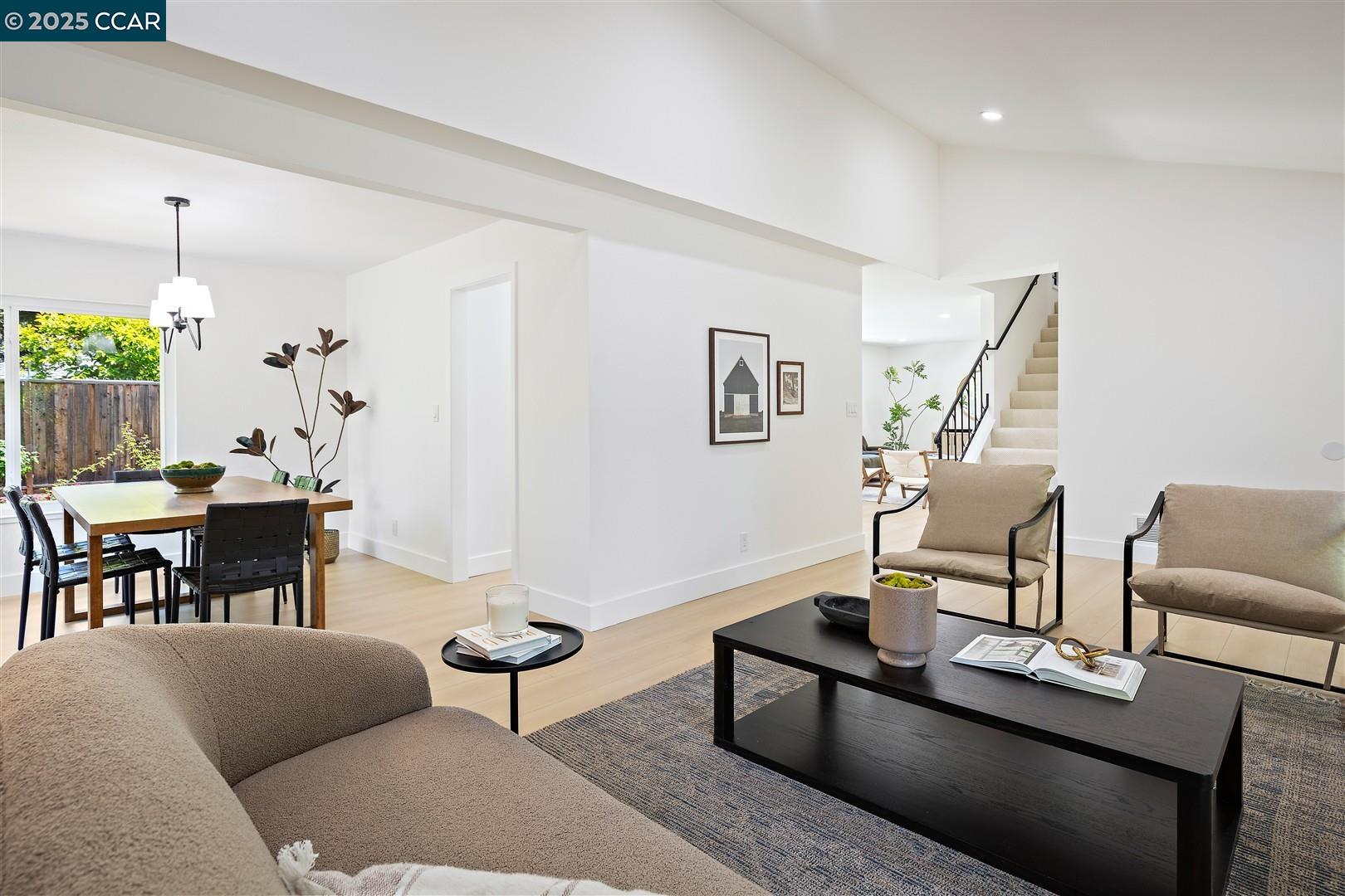 Detail Gallery Image 9 of 59 For 678 Whippoorwill Ct, Walnut Creek,  CA 94598 - 4 Beds | 2/1 Baths