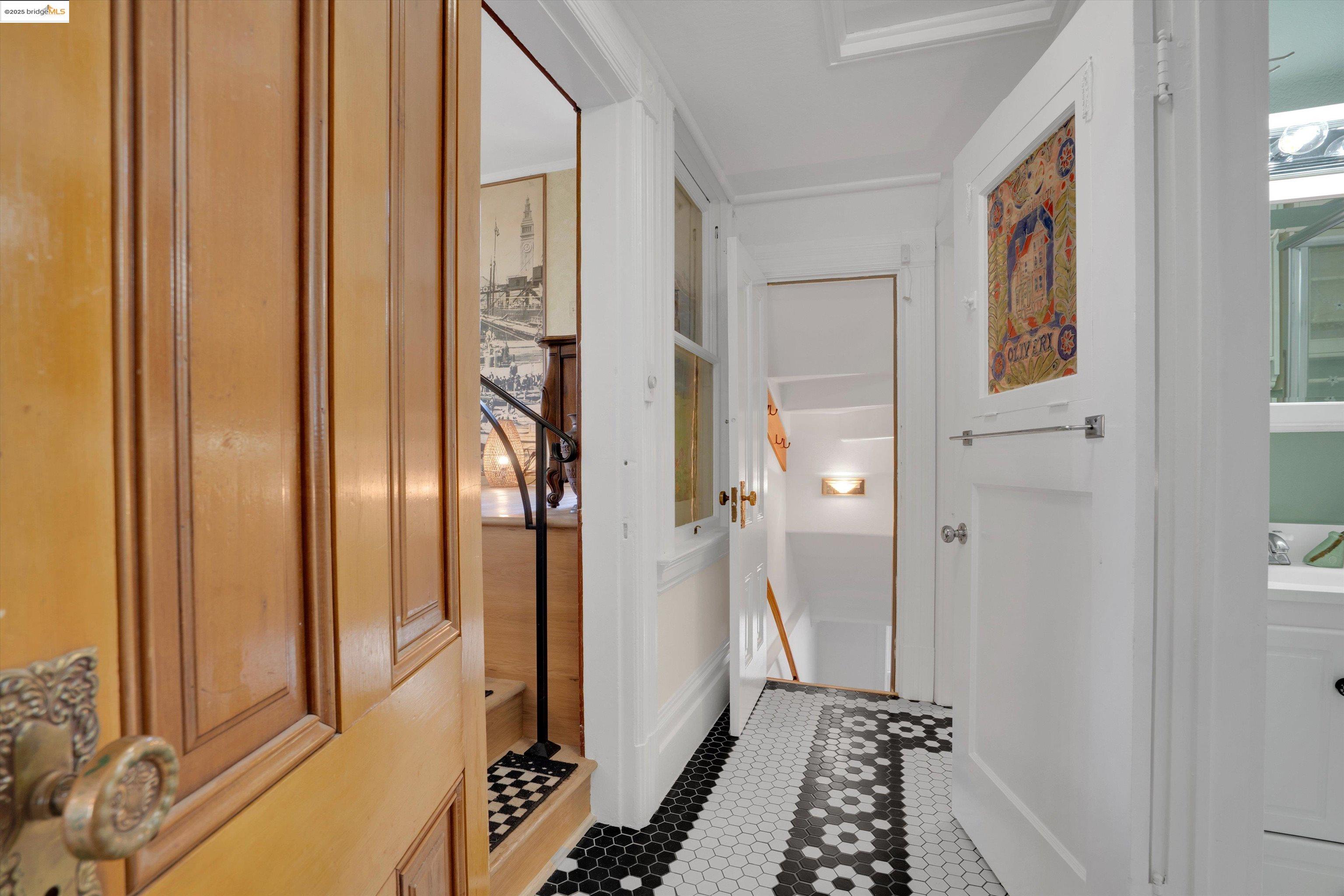 Detail Gallery Image 22 of 45 For 925 Chestnut St, Alameda,  CA 94501 - – Beds | – Baths