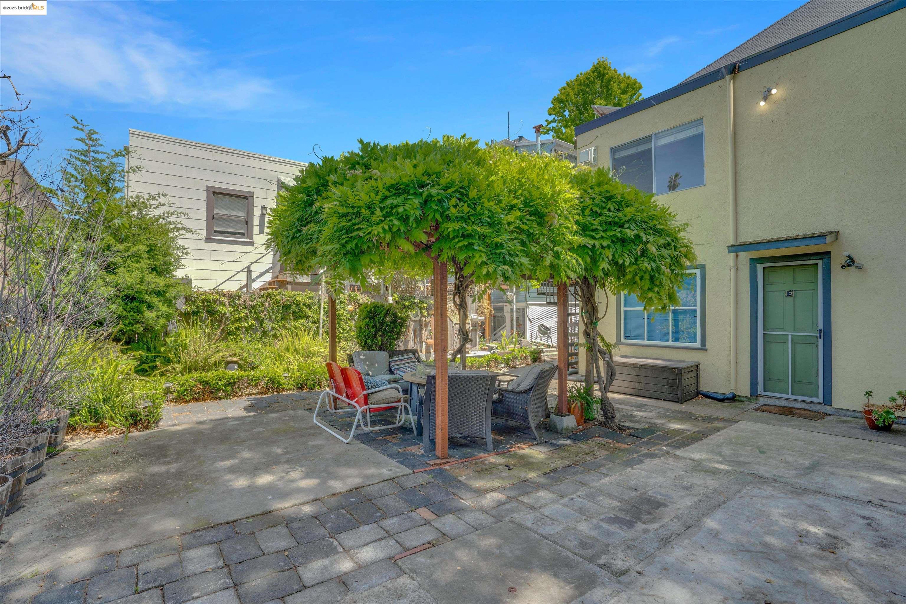 Detail Gallery Image 36 of 45 For 925 Chestnut St, Alameda,  CA 94501 - – Beds | – Baths