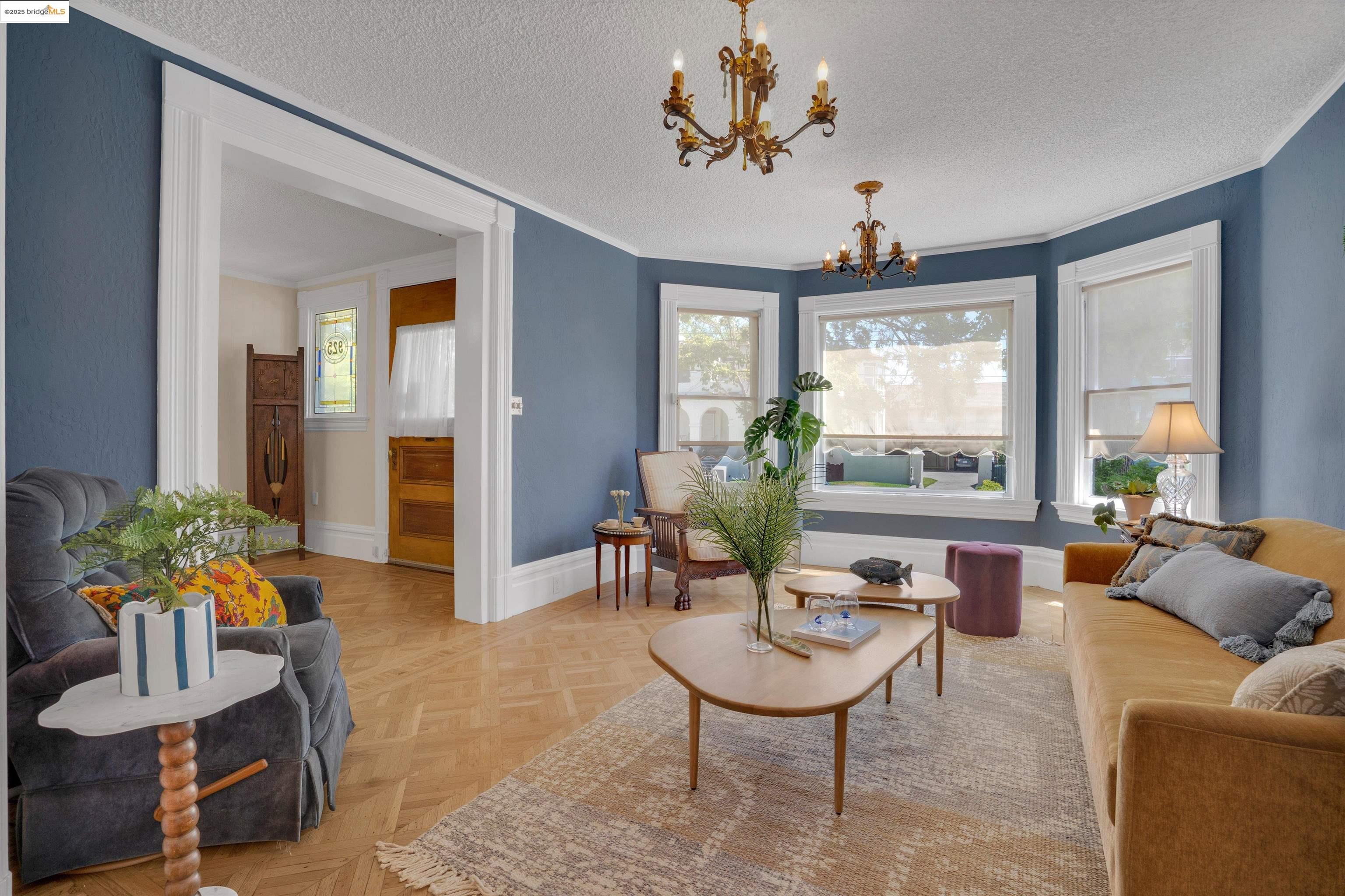 Detail Gallery Image 7 of 45 For 925 Chestnut St, Alameda,  CA 94501 - – Beds | – Baths
