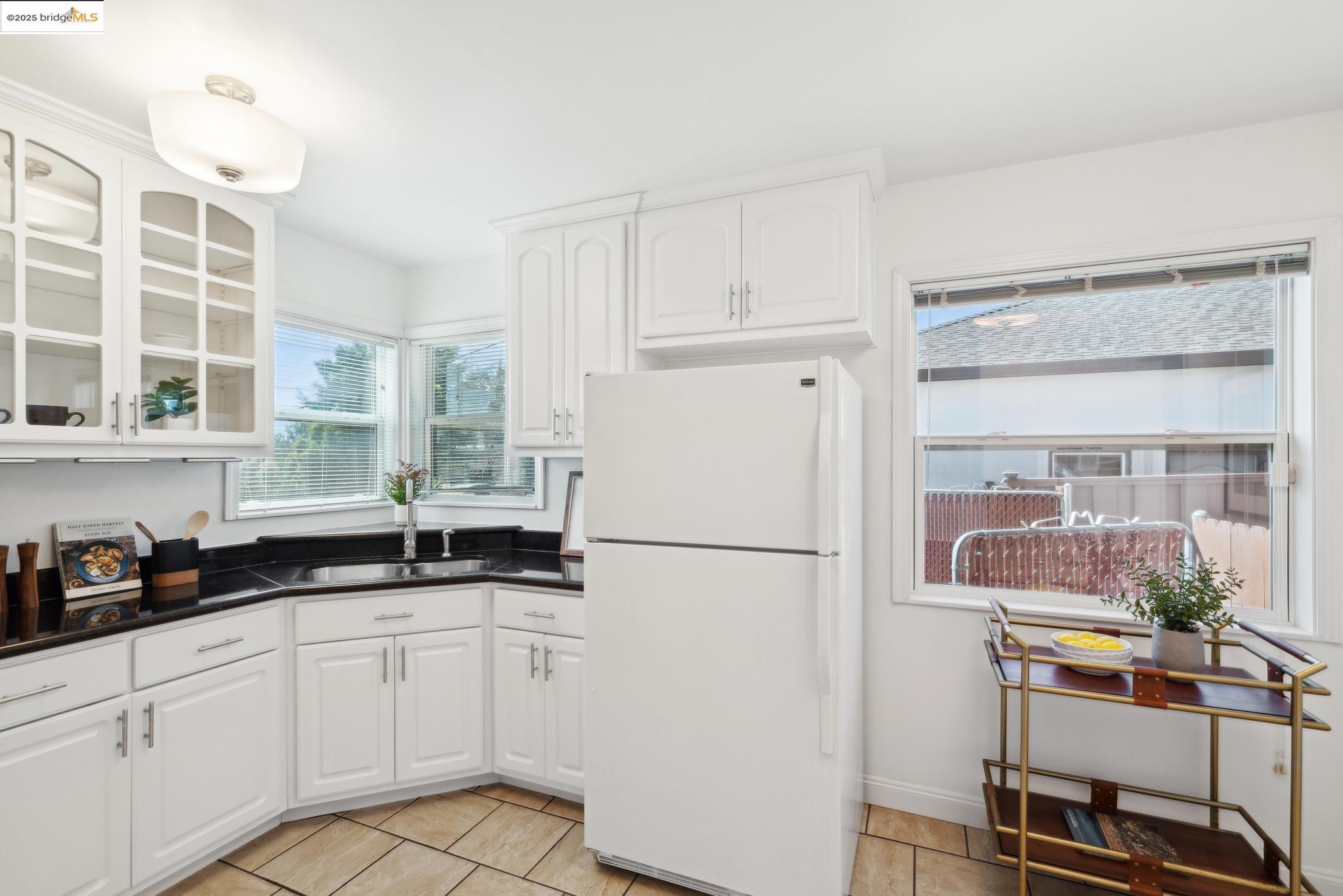 Detail Gallery Image 14 of 32 For 1835 Ralston Ave, Richmond,  CA 94805 - 2 Beds | 1 Baths