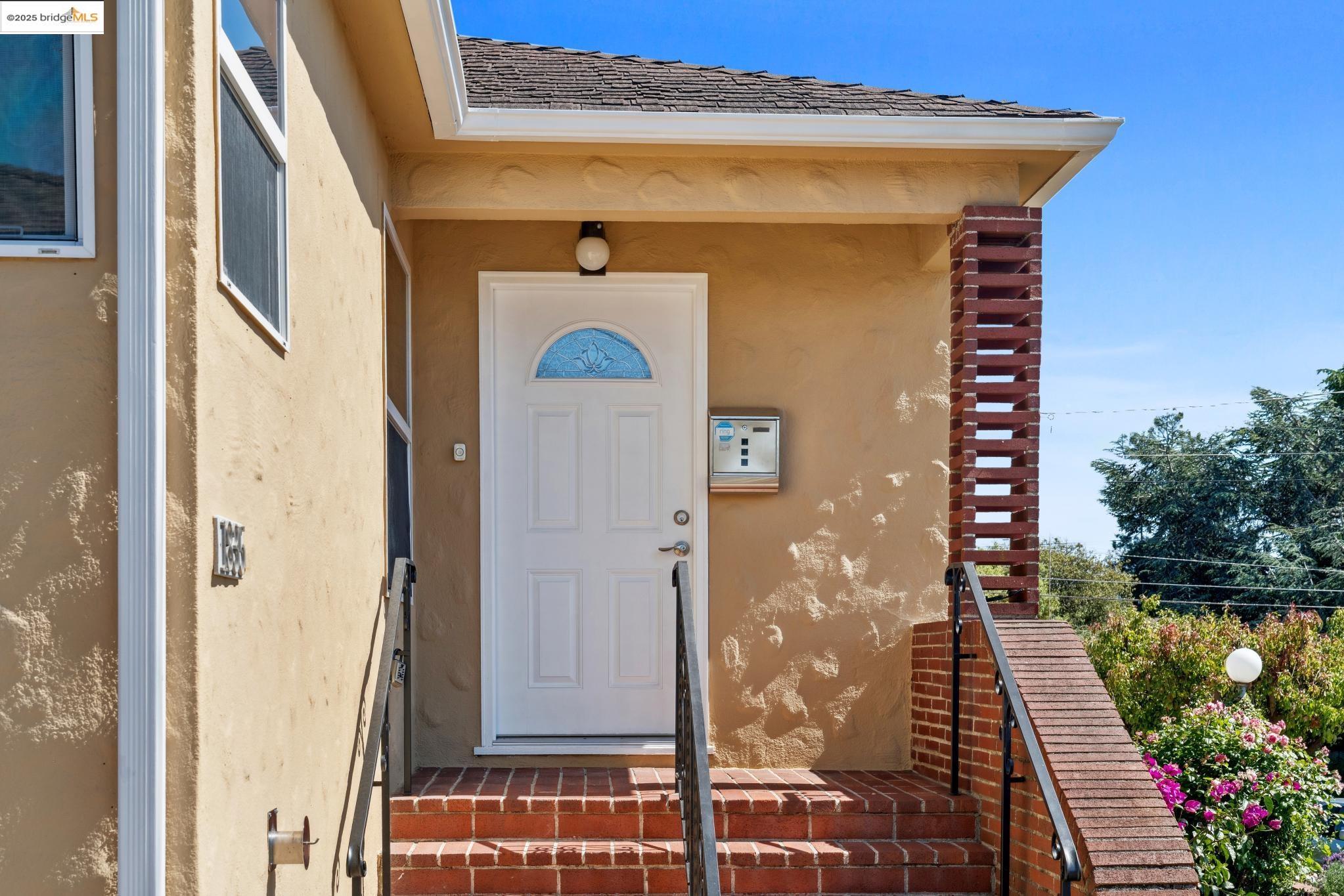 Detail Gallery Image 5 of 32 For 1835 Ralston Ave, Richmond,  CA 94805 - 2 Beds | 1 Baths