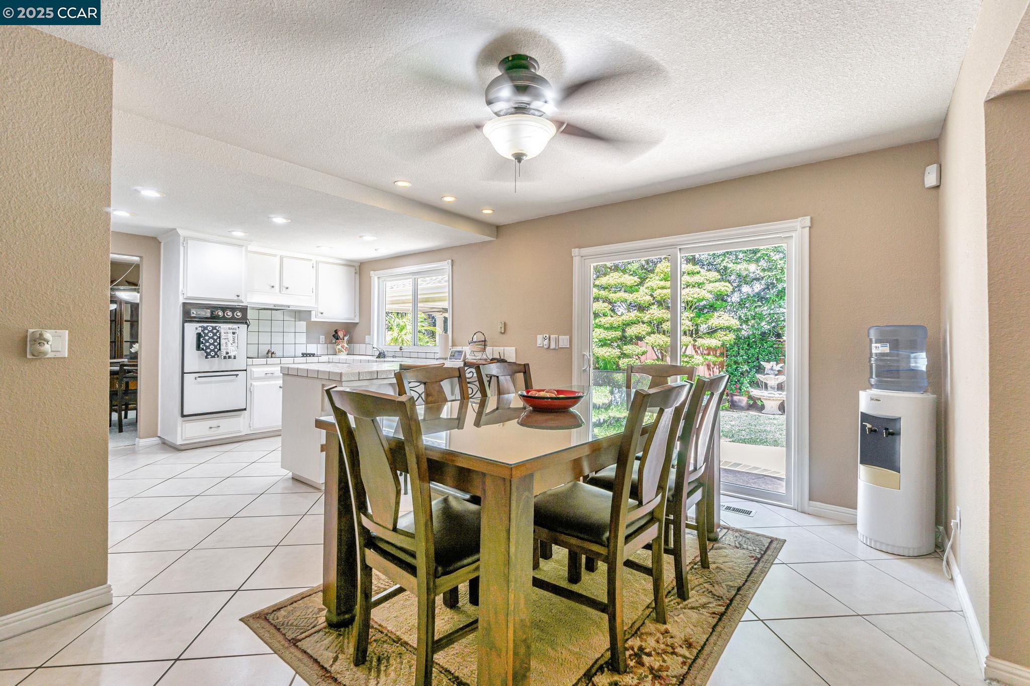 Detail Gallery Image 21 of 60 For 2390 Peachtree Cir, Antioch,  CA 94509-5872 - 3 Beds | 2/1 Baths