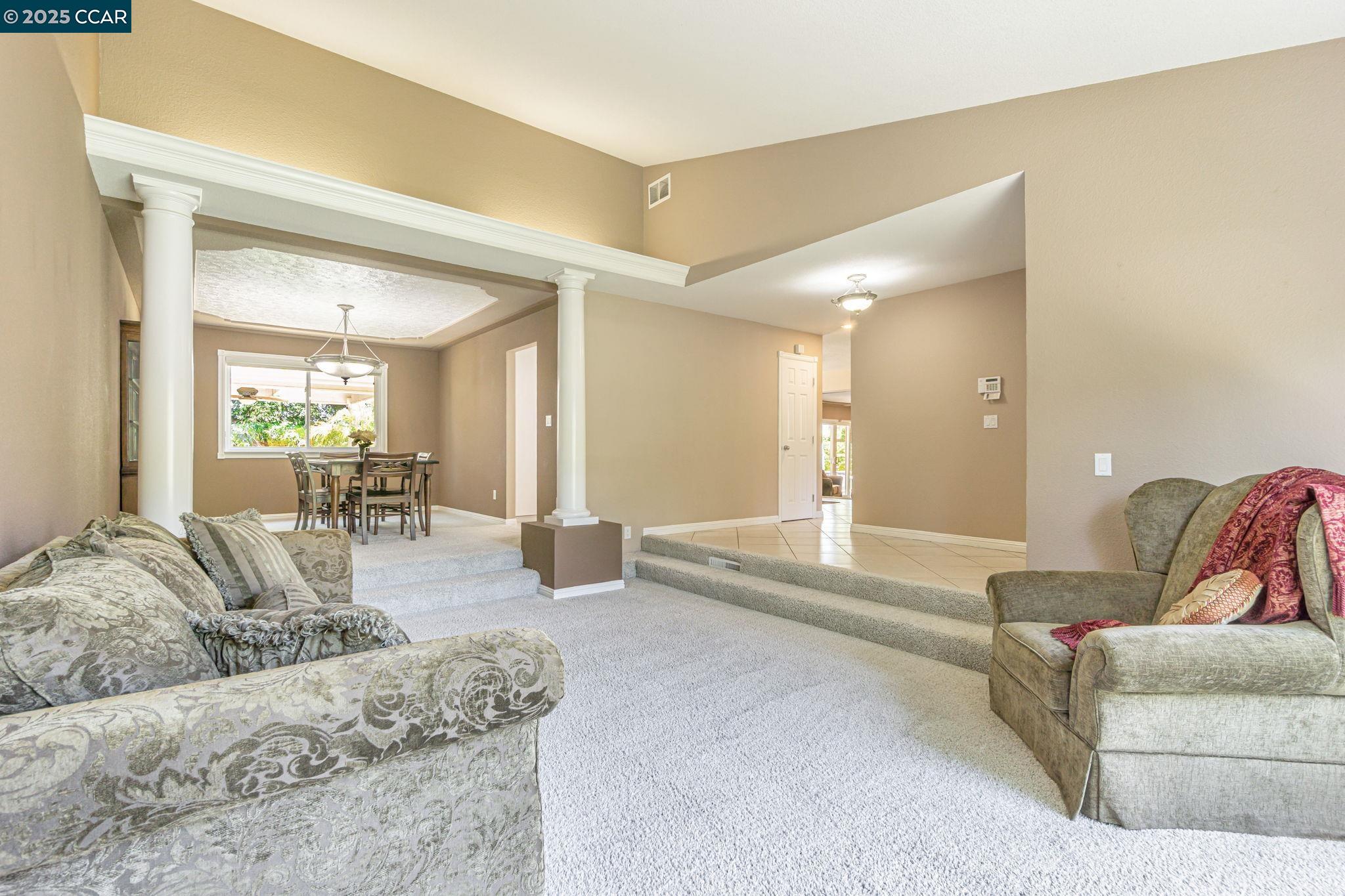 Detail Gallery Image 7 of 60 For 2390 Peachtree Cir, Antioch,  CA 94509-5872 - 3 Beds | 2/1 Baths