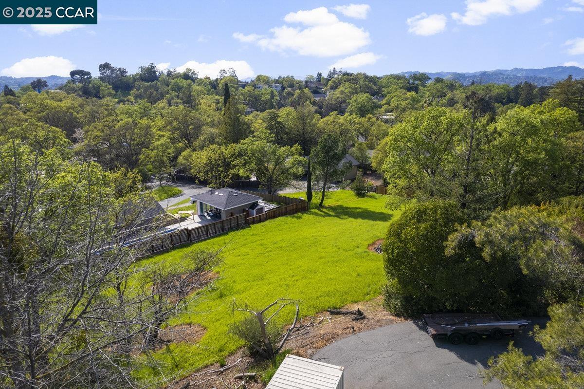 Detail Gallery Image 21 of 29 For 1101 Scots Ln, Walnut Creek,  CA 94596 - 3 Beds | 2/1 Baths