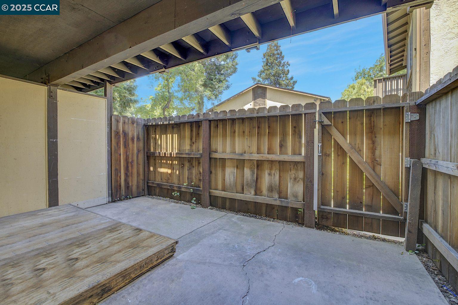Detail Gallery Image 2 of 37 For 1440 Reganti Pl #17,  Concord,  CA 94518 - 2 Beds | 1 Baths
