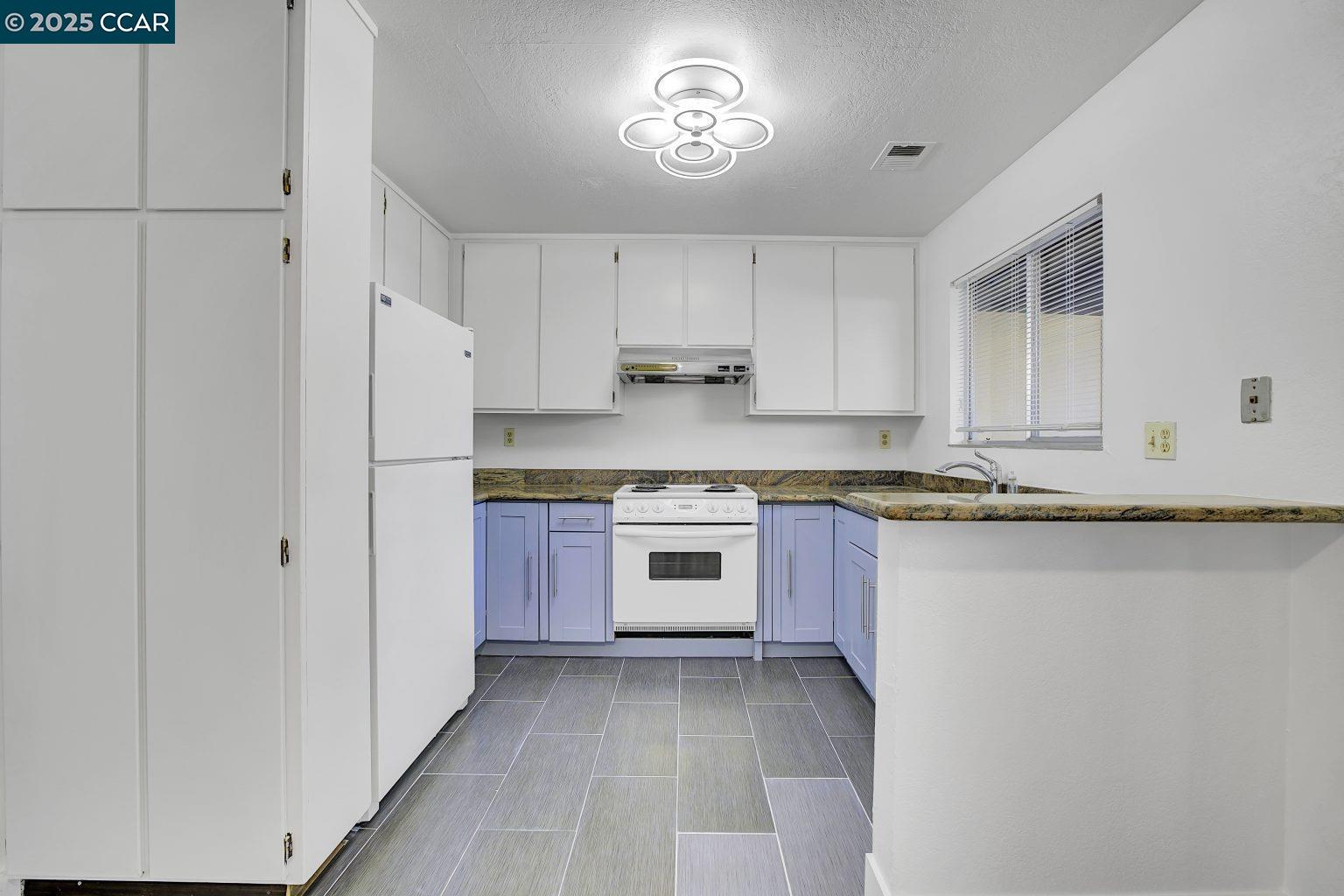 Detail Gallery Image 12 of 37 For 1440 Reganti Pl #17,  Concord,  CA 94518 - 2 Beds | 1 Baths