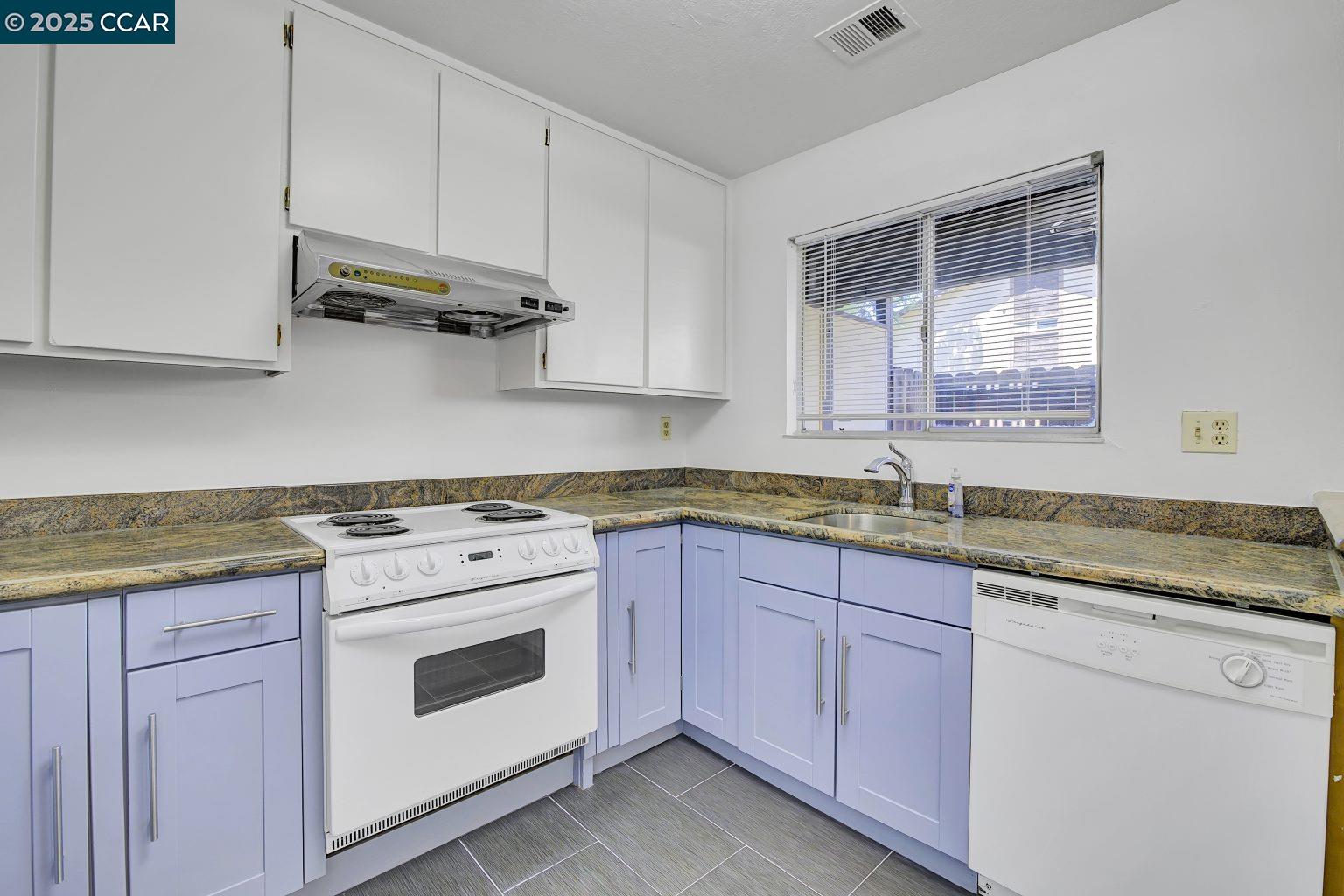 Detail Gallery Image 13 of 37 For 1440 Reganti Pl #17,  Concord,  CA 94518 - 2 Beds | 1 Baths