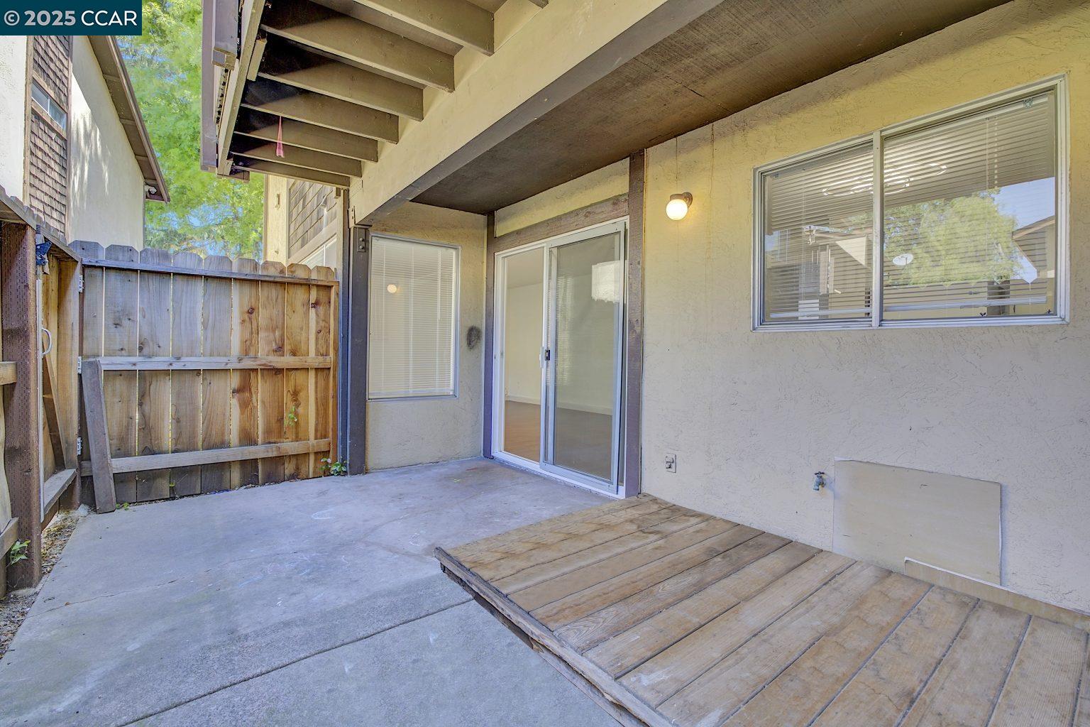 Detail Gallery Image 3 of 37 For 1440 Reganti Pl #17,  Concord,  CA 94518 - 2 Beds | 1 Baths