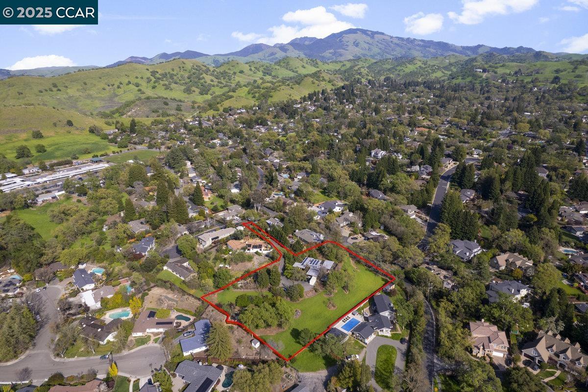 Detail Gallery Image 4 of 22 For 1101 Scots Ln, Walnut Creek,  CA 94596 - – Beds | – Baths