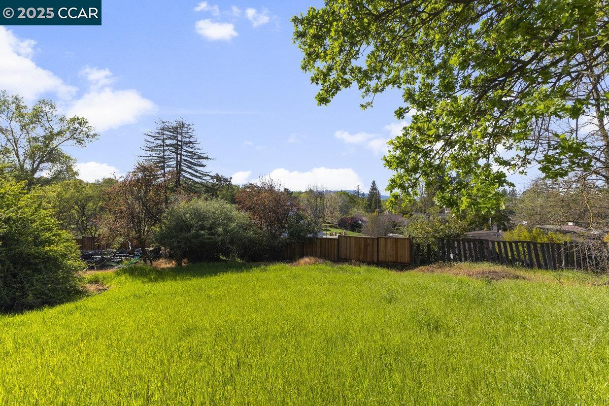 Detail Gallery Image 6 of 22 For 1101 Scots Ln, Walnut Creek,  CA 94596 - – Beds | – Baths