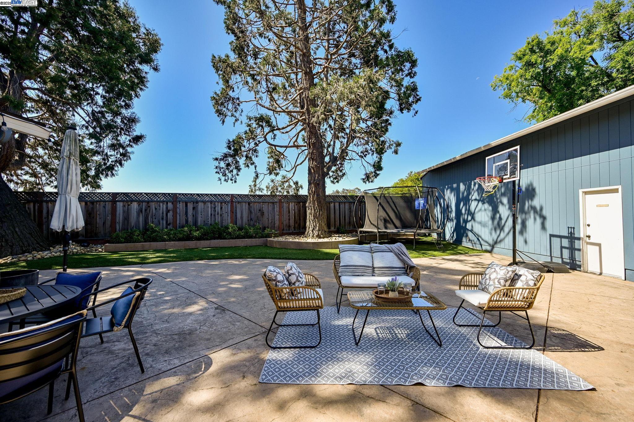 Detail Gallery Image 25 of 51 For 76 Dubost Ct, Danville,  CA 94526 - 4 Beds | 2 Baths