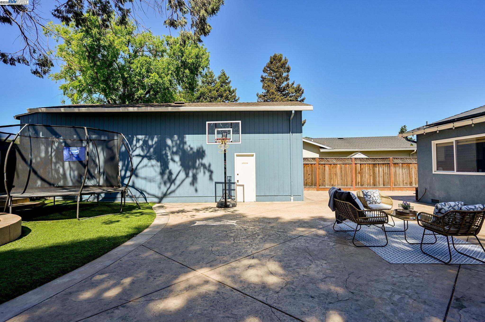Detail Gallery Image 28 of 51 For 76 Dubost Ct, Danville,  CA 94526 - 4 Beds | 2 Baths