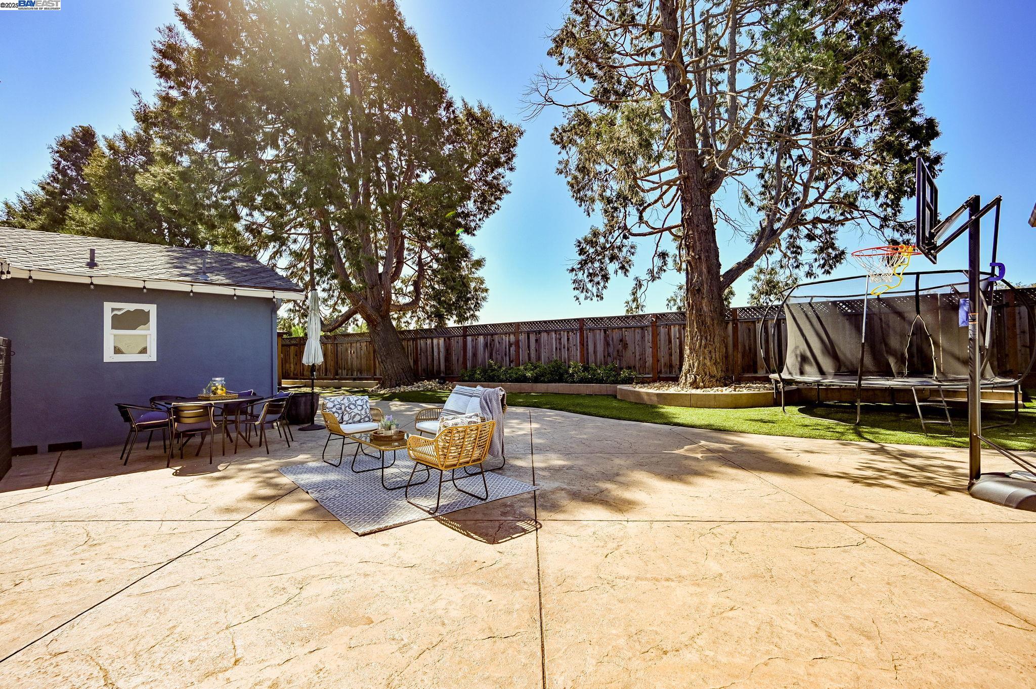 Detail Gallery Image 32 of 51 For 76 Dubost Ct, Danville,  CA 94526 - 4 Beds | 2 Baths