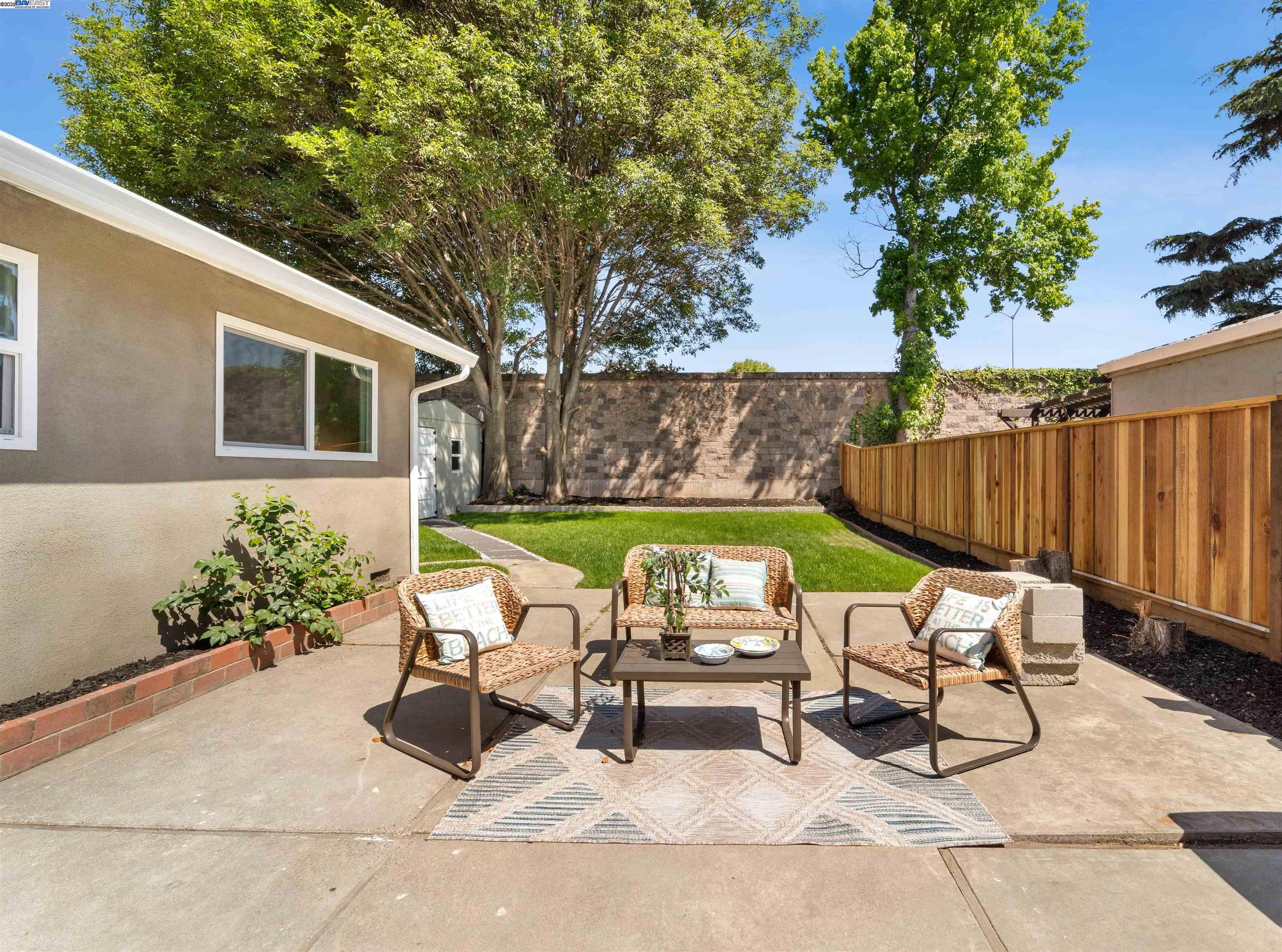 Detail Gallery Image 21 of 26 For 2647 Hawthorne Ave, Hayward,  CA 94545 - 3 Beds | 2 Baths