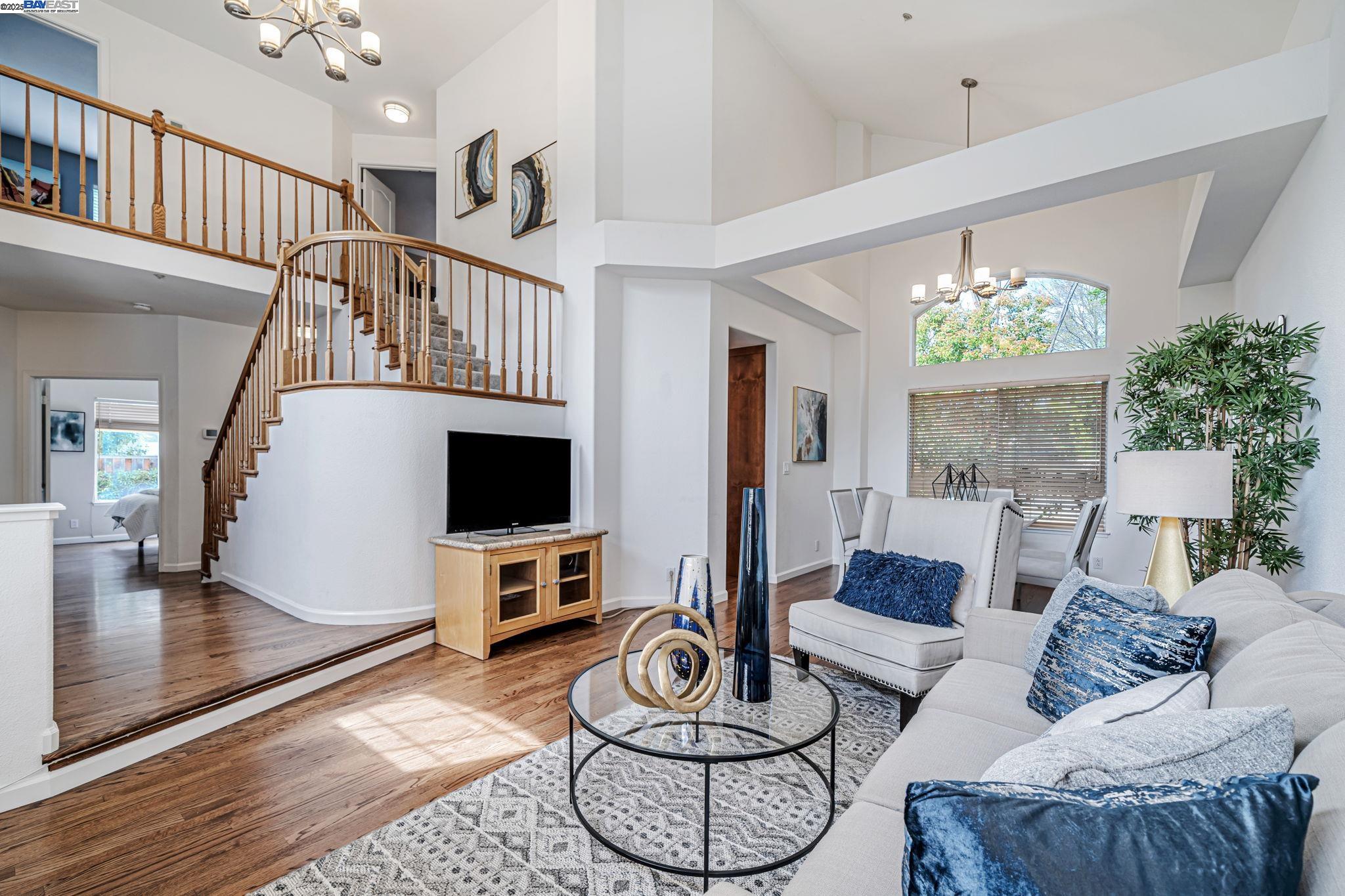 Detail Gallery Image 3 of 24 For 618 Loyola Way, Livermore,  CA 94550 - 4 Beds | 3 Baths