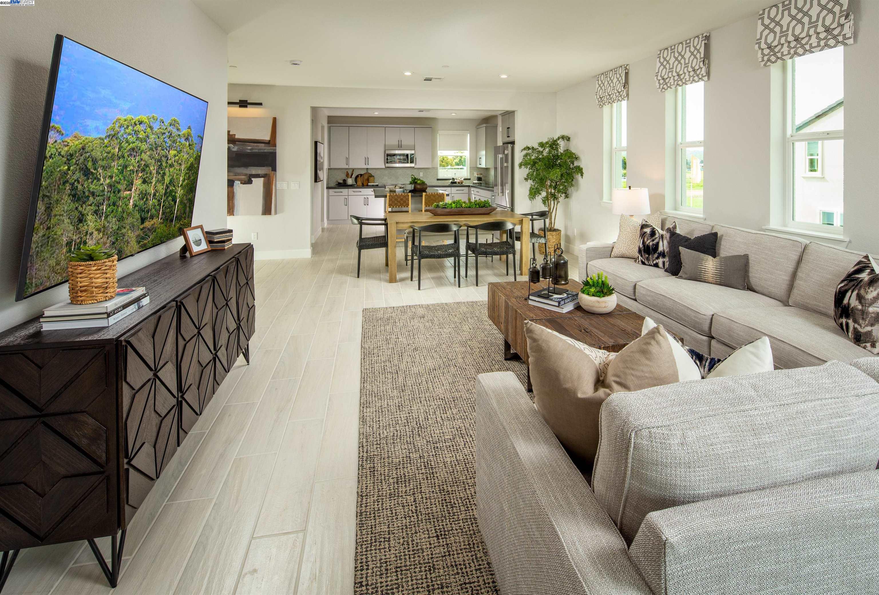 Detail Gallery Image 12 of 17 For 969 Blaise Lane #905,  Morgan Hill,  CA 95037 - 4 Beds | 3/1 Baths