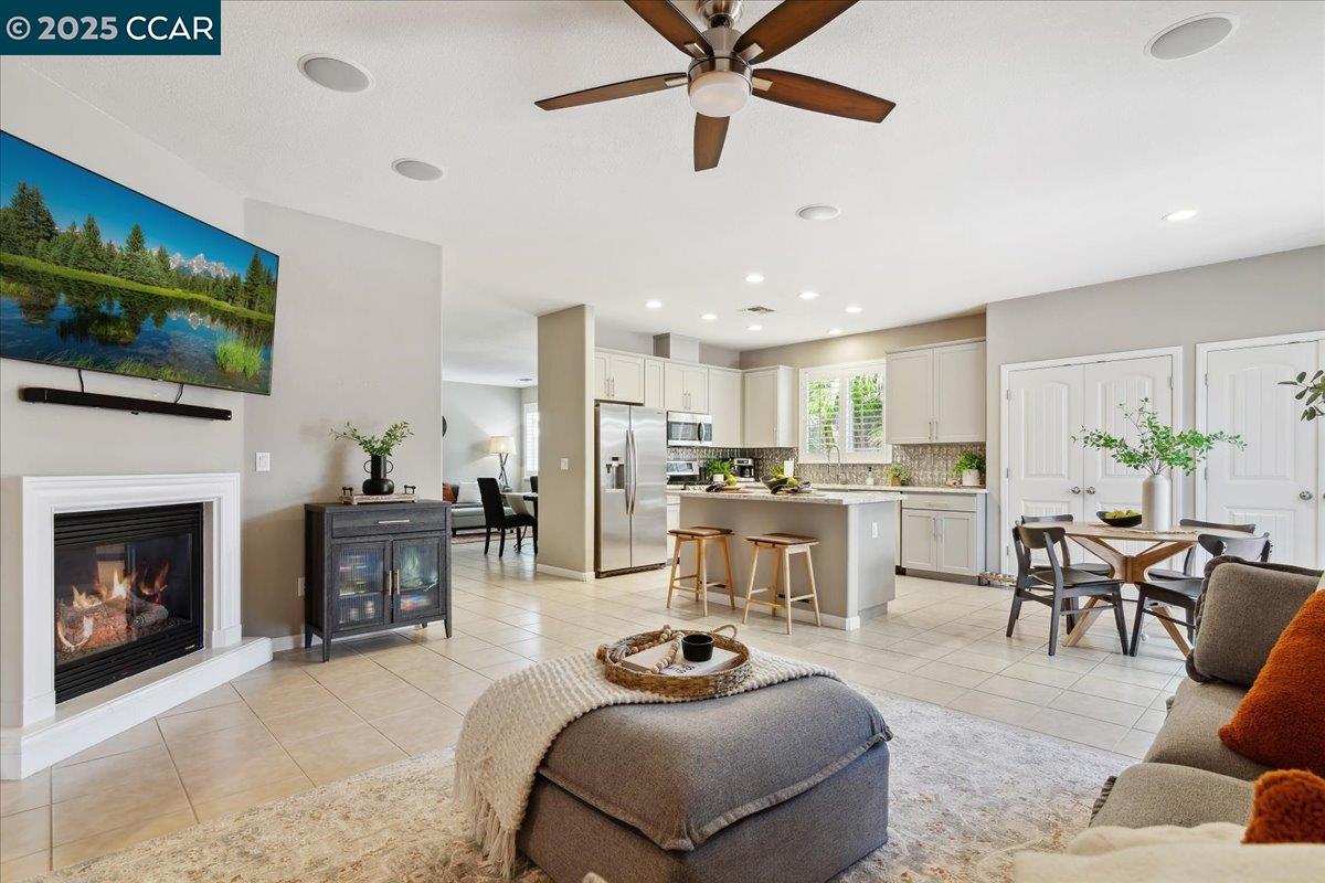 Detail Gallery Image 13 of 47 For 2569 Tampico Dr, Bay Point,  CA 94565 - 4 Beds | 2 Baths