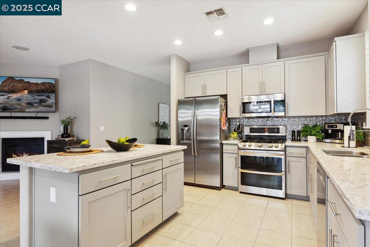 Detail Gallery Image 21 of 47 For 2569 Tampico Dr, Bay Point,  CA 94565 - 4 Beds | 2 Baths