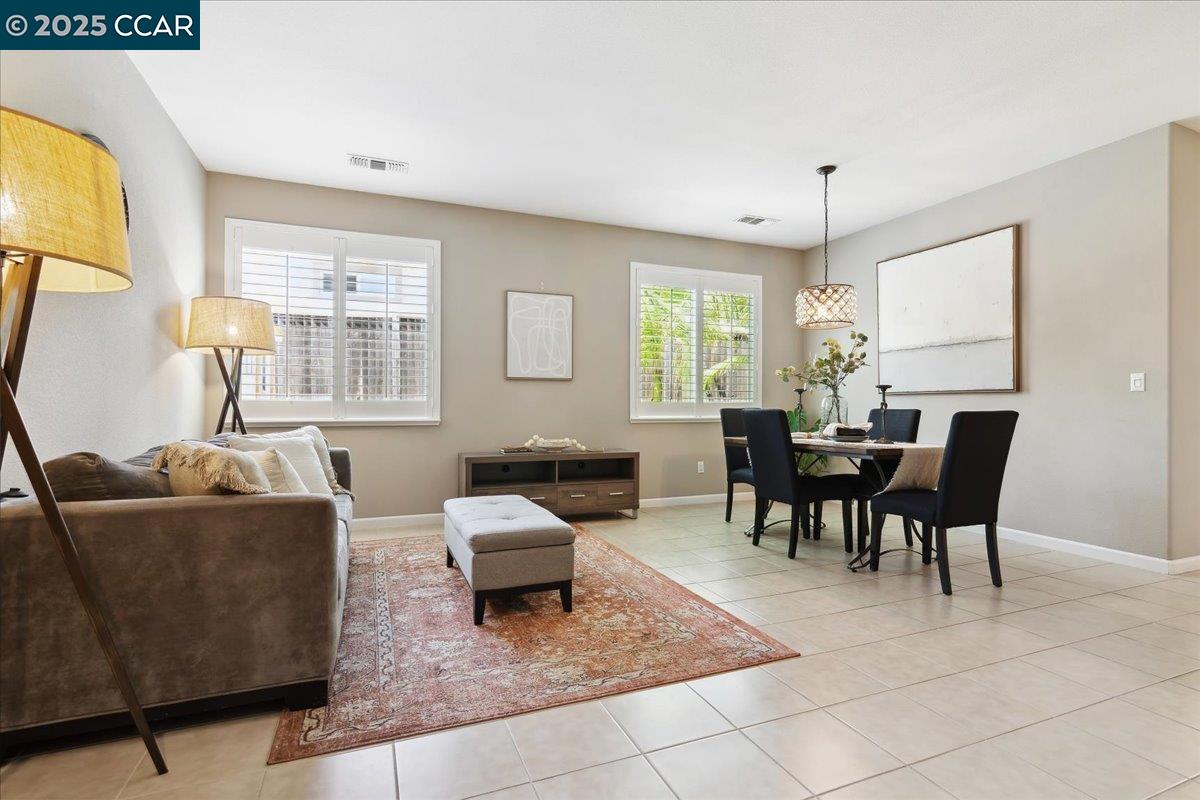 Detail Gallery Image 10 of 47 For 2569 Tampico Dr, Bay Point,  CA 94565 - 4 Beds | 2 Baths