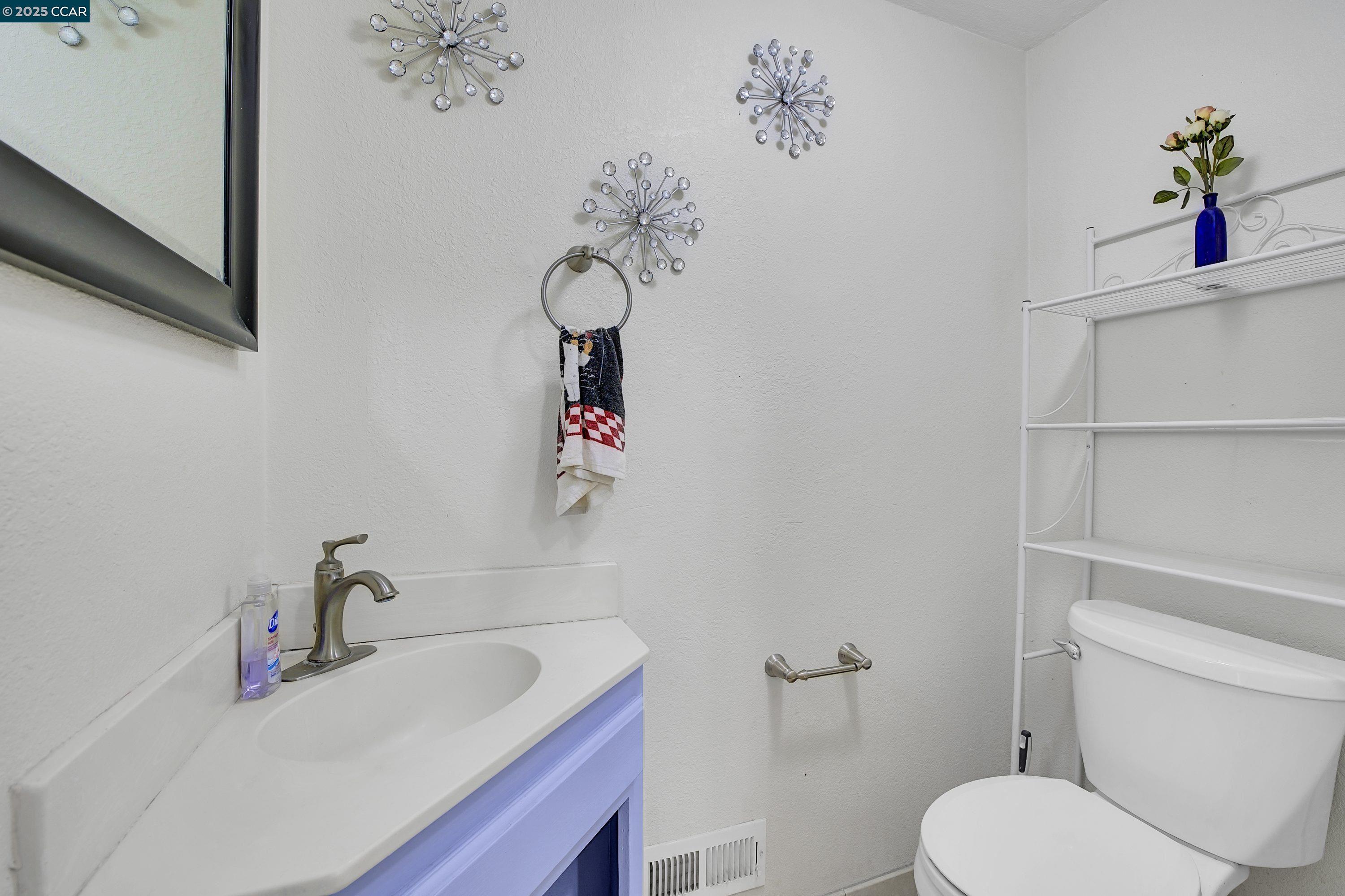 Detail Gallery Image 22 of 44 For 1112 Cardiff Ct, Antioch,  CA 94509 - 4 Beds | 2/1 Baths