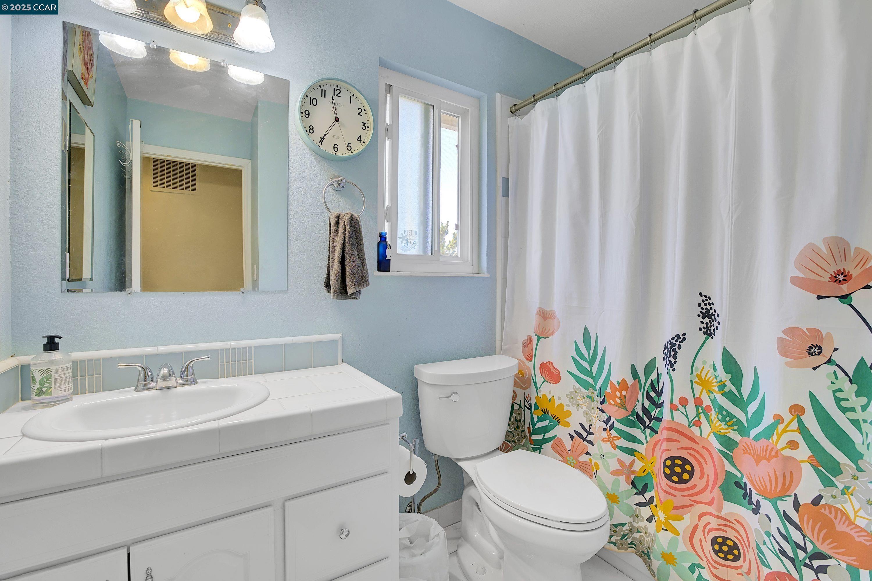 Detail Gallery Image 34 of 44 For 1112 Cardiff Ct, Antioch,  CA 94509 - 4 Beds | 2/1 Baths