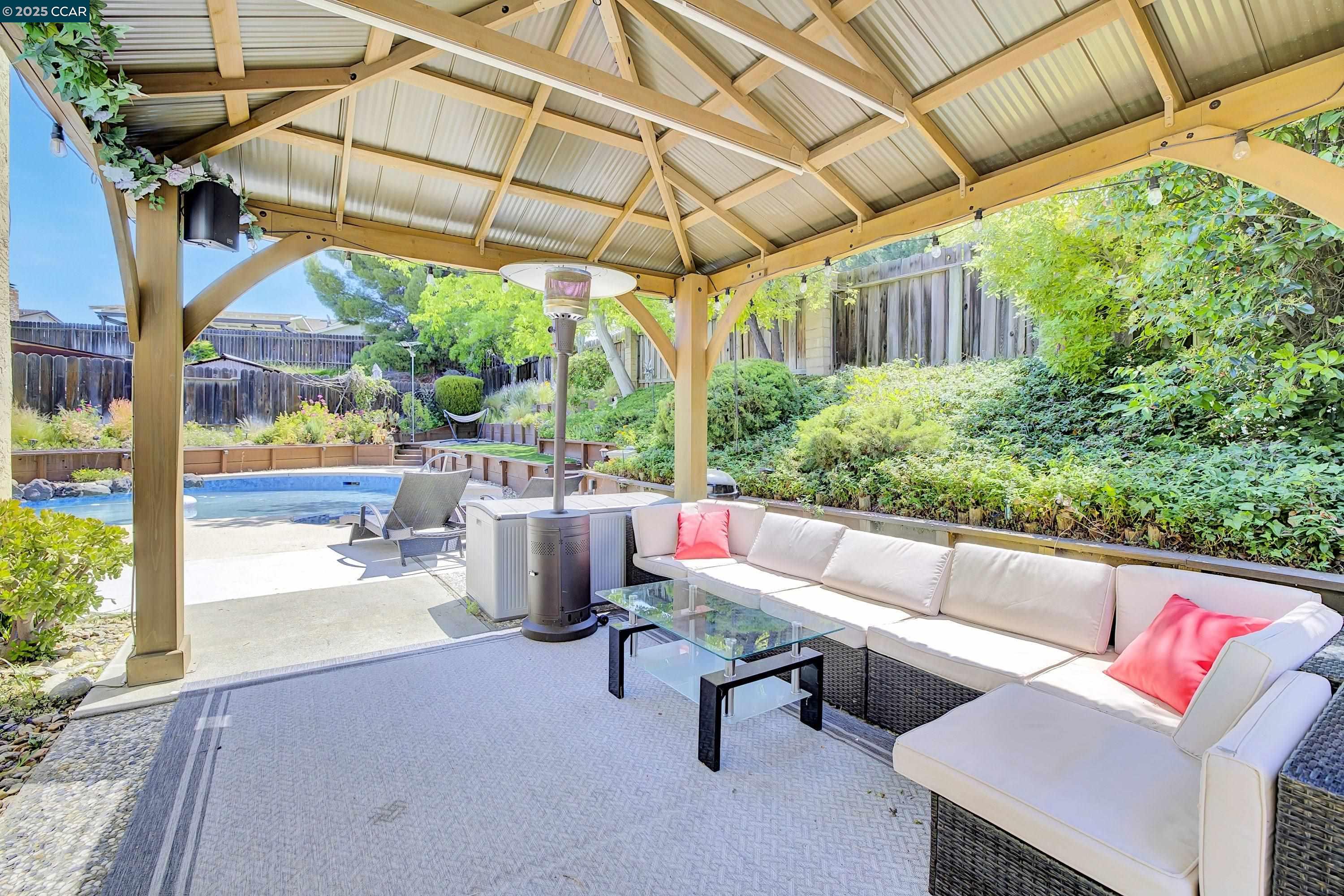 Detail Gallery Image 38 of 44 For 1112 Cardiff Ct, Antioch,  CA 94509 - 4 Beds | 2/1 Baths
