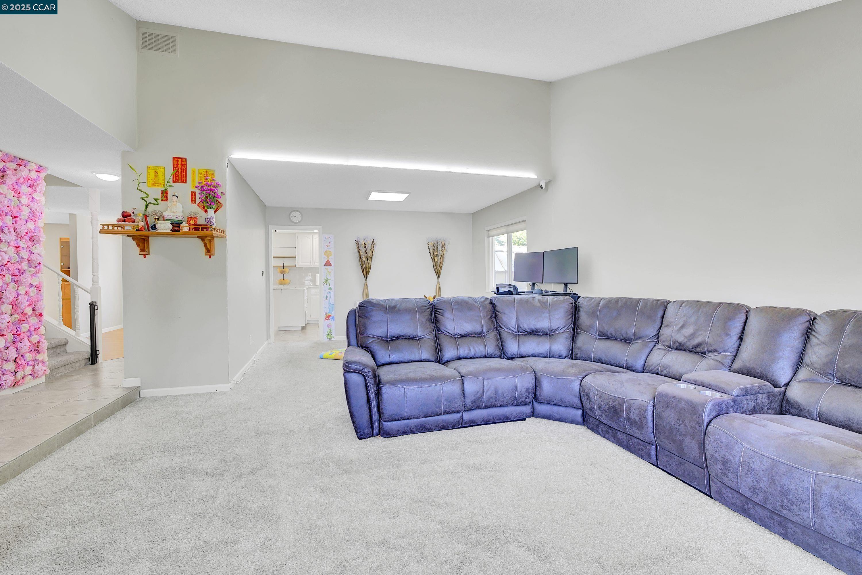 Detail Gallery Image 7 of 44 For 1112 Cardiff Ct, Antioch,  CA 94509 - 4 Beds | 2/1 Baths