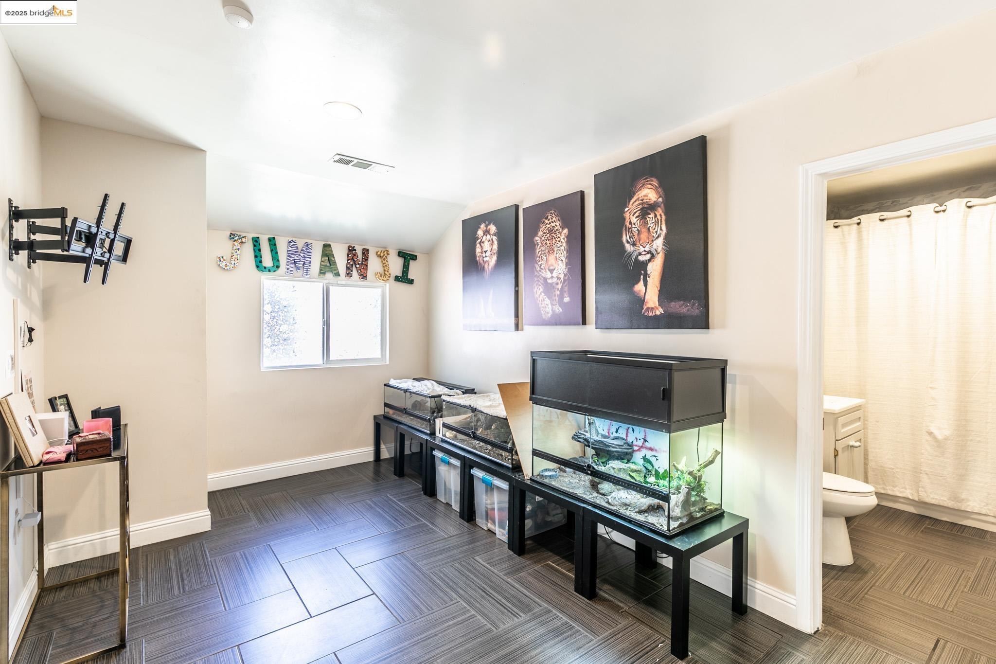 Detail Gallery Image 13 of 36 For 409 Johnson St, Modesto,  CA 95354 - 3 Beds | 2 Baths