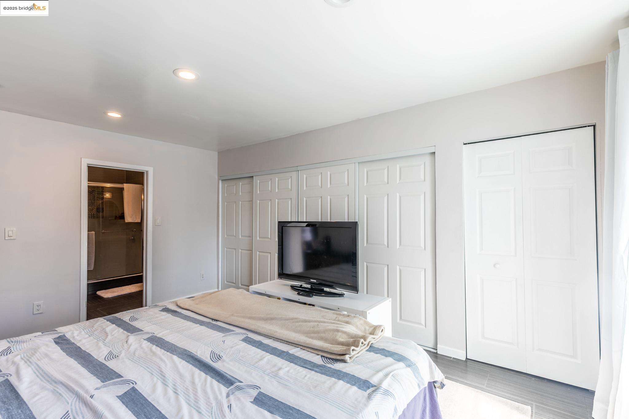 Detail Gallery Image 20 of 36 For 409 Johnson St, Modesto,  CA 95354 - 3 Beds | 2 Baths