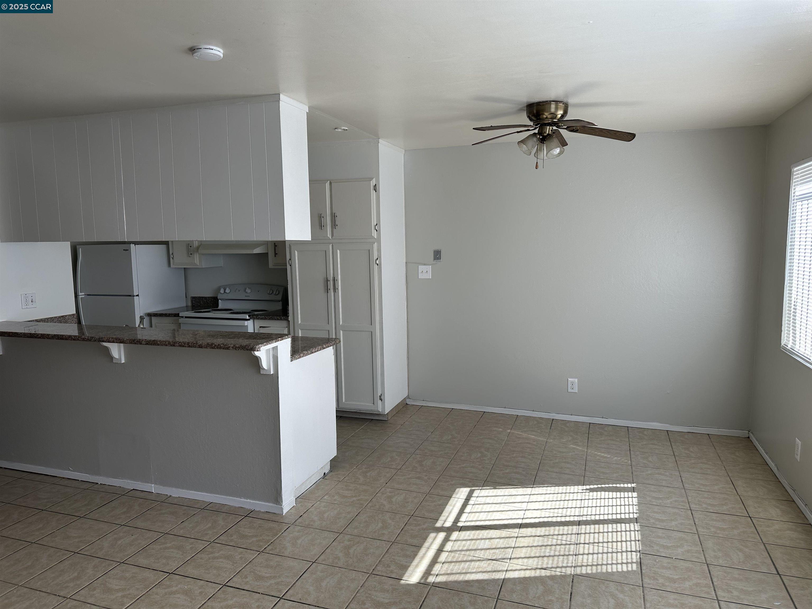 Photo #2: 41098388 Listing 