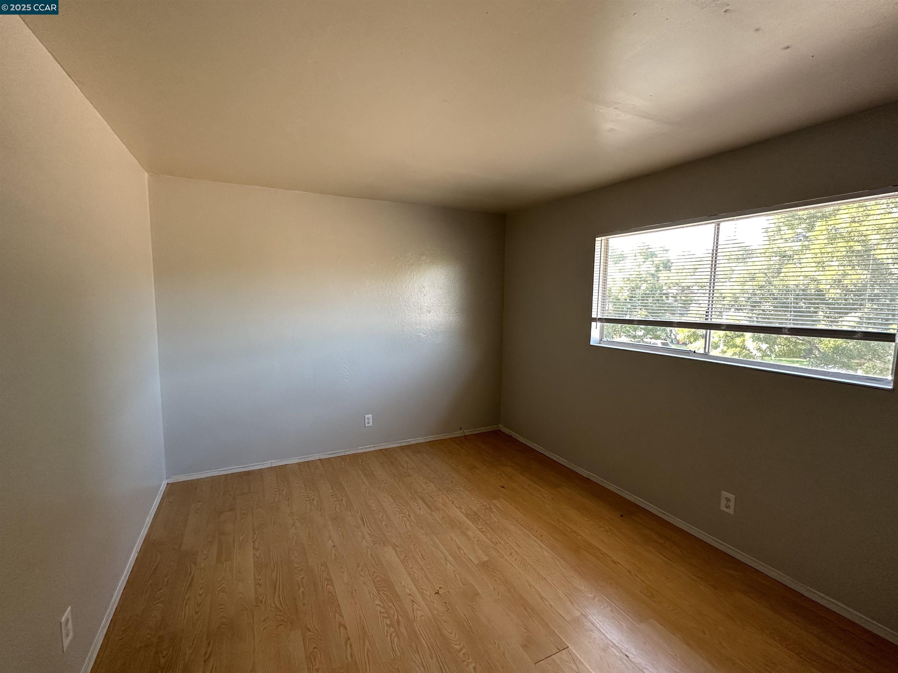 Photo #6: 41098388 Listing: Photo #6