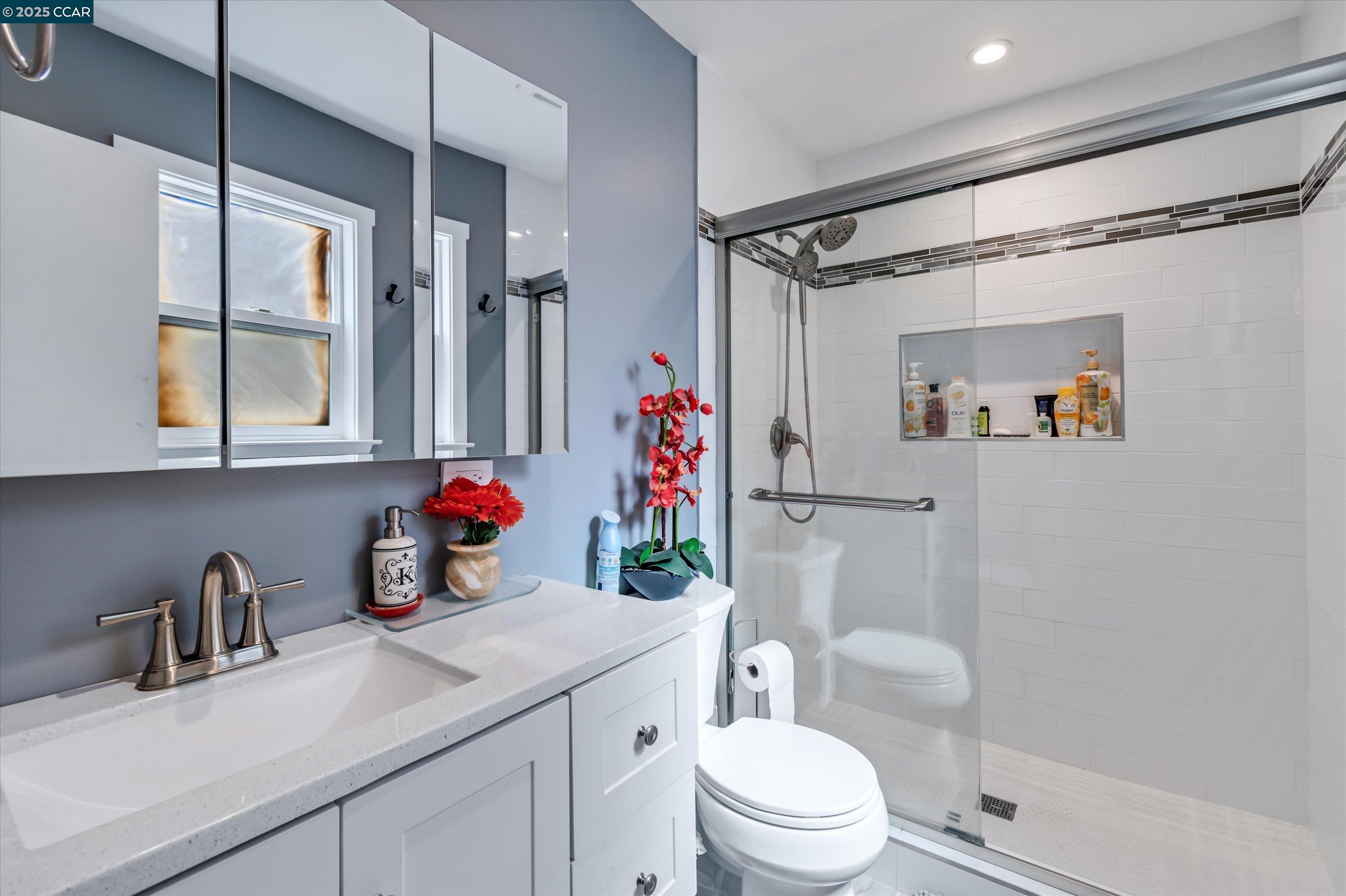 Detail Gallery Image 15 of 22 For 8037 Santa Barbara Dr, Rohnert Park,  CA 94928 - 3 Beds | 2 Baths