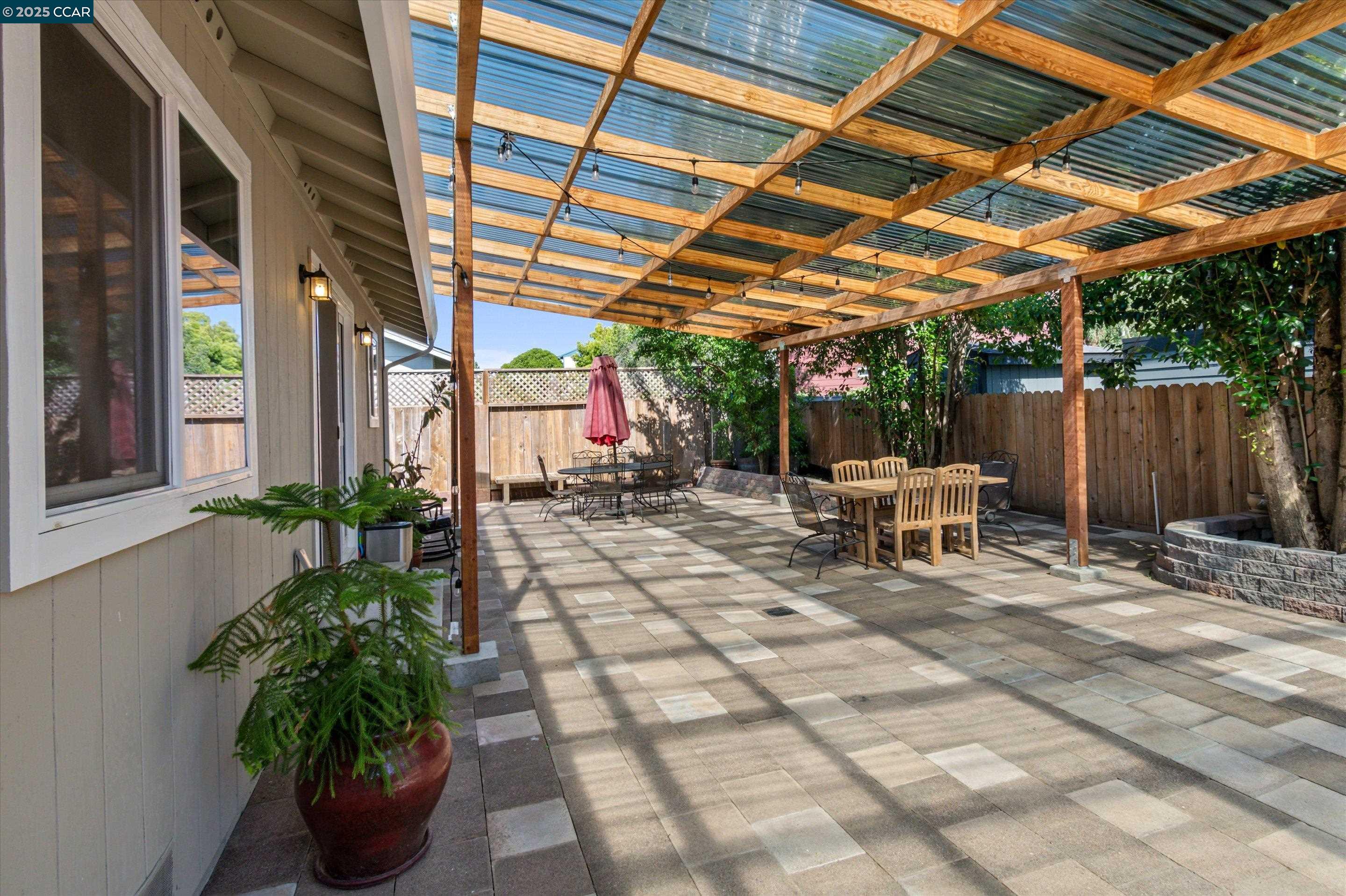 Detail Gallery Image 21 of 22 For 8037 Santa Barbara Dr, Rohnert Park,  CA 94928 - 3 Beds | 2 Baths