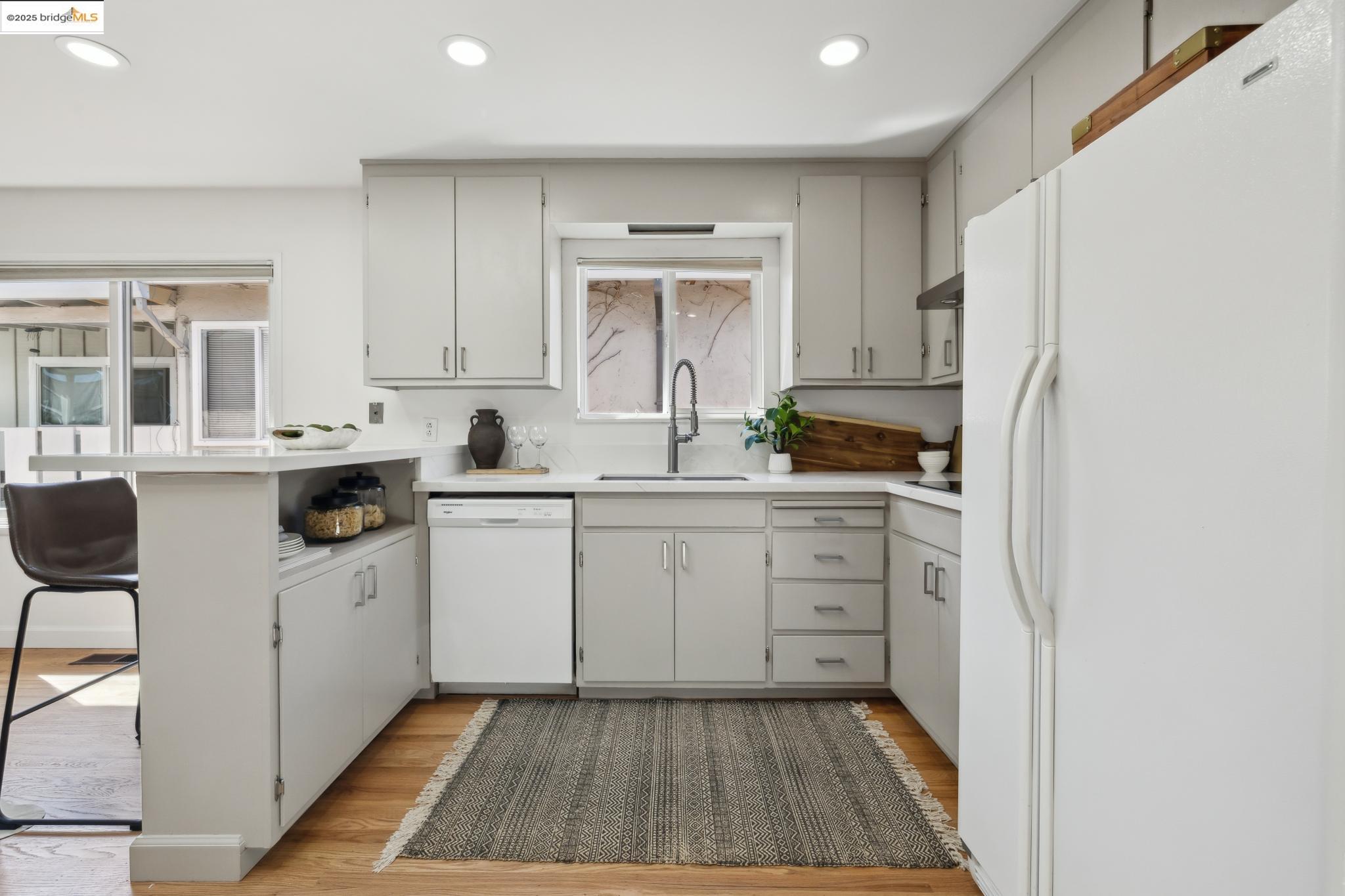 Detail Gallery Image 11 of 34 For 6251 Highland Ave, Richmond,  CA 94805 - 3 Beds | 2 Baths