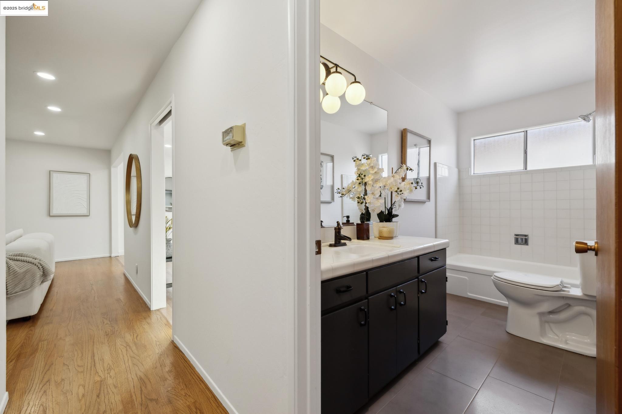 Detail Gallery Image 14 of 34 For 6251 Highland Ave, Richmond,  CA 94805 - 3 Beds | 2 Baths