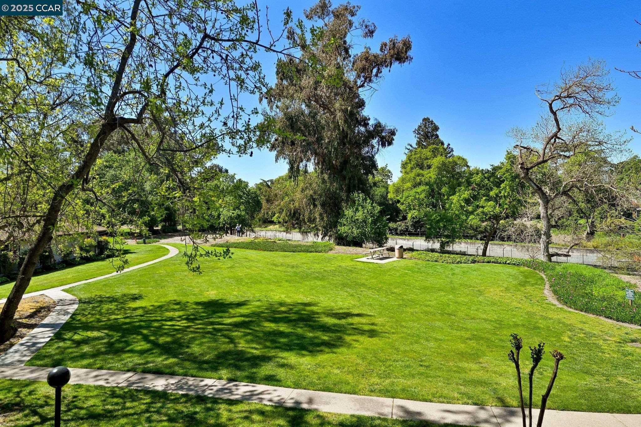 Photo #35: 41098395 Listing: Photo #35