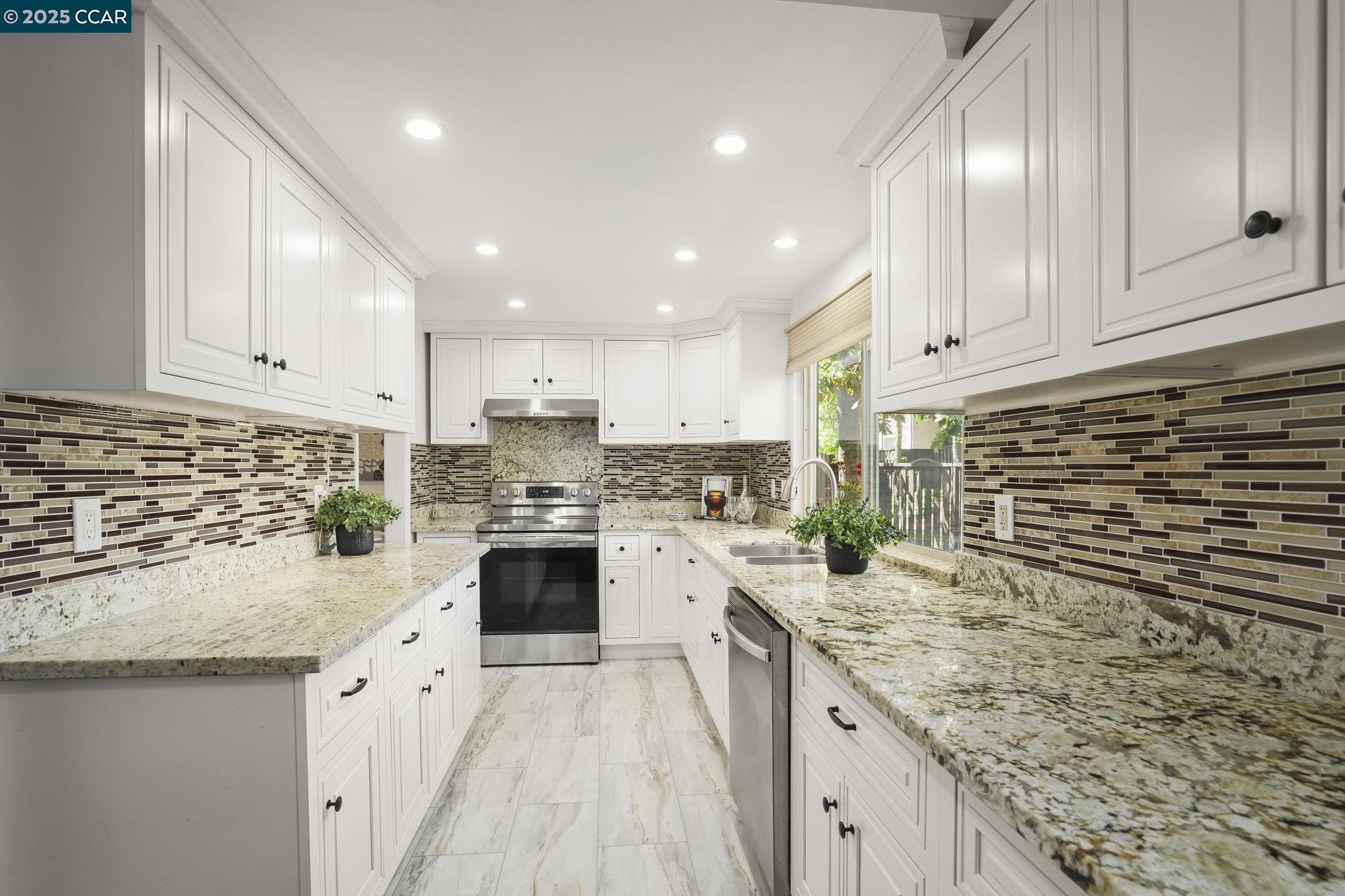 Photo #8: 41098395 Listing: Photo #8