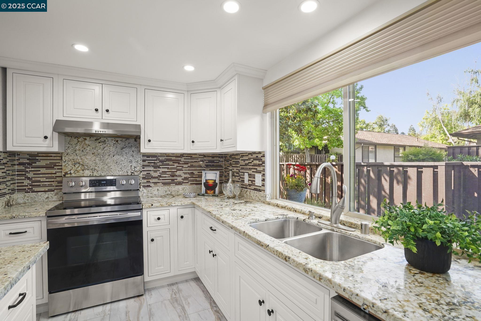 Photo #10: 41098395 Listing: Photo #10