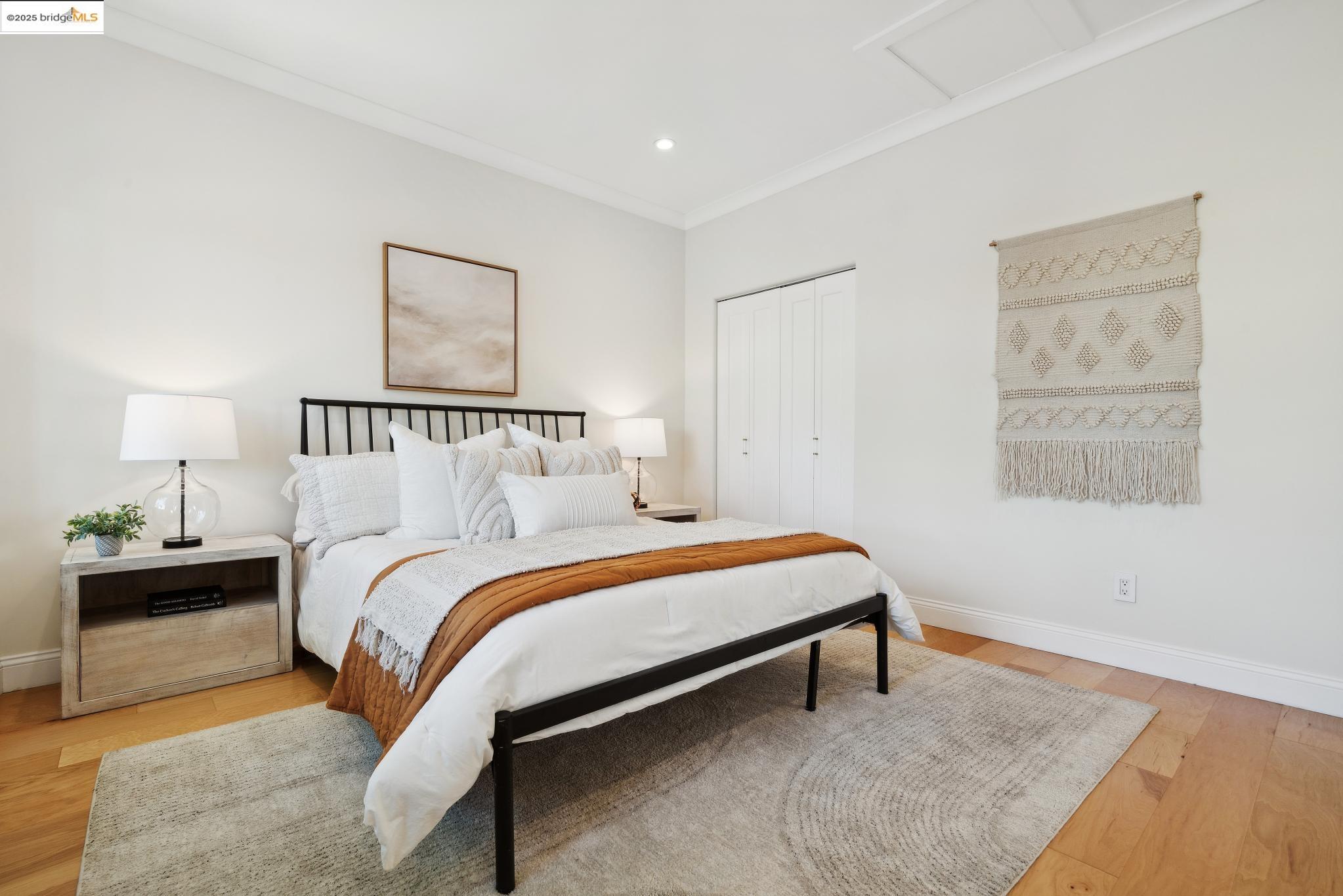Detail Gallery Image 20 of 56 For 1412 Alcatraz Ave, Berkeley,  CA 94702 - 3 Beds | 2 Baths