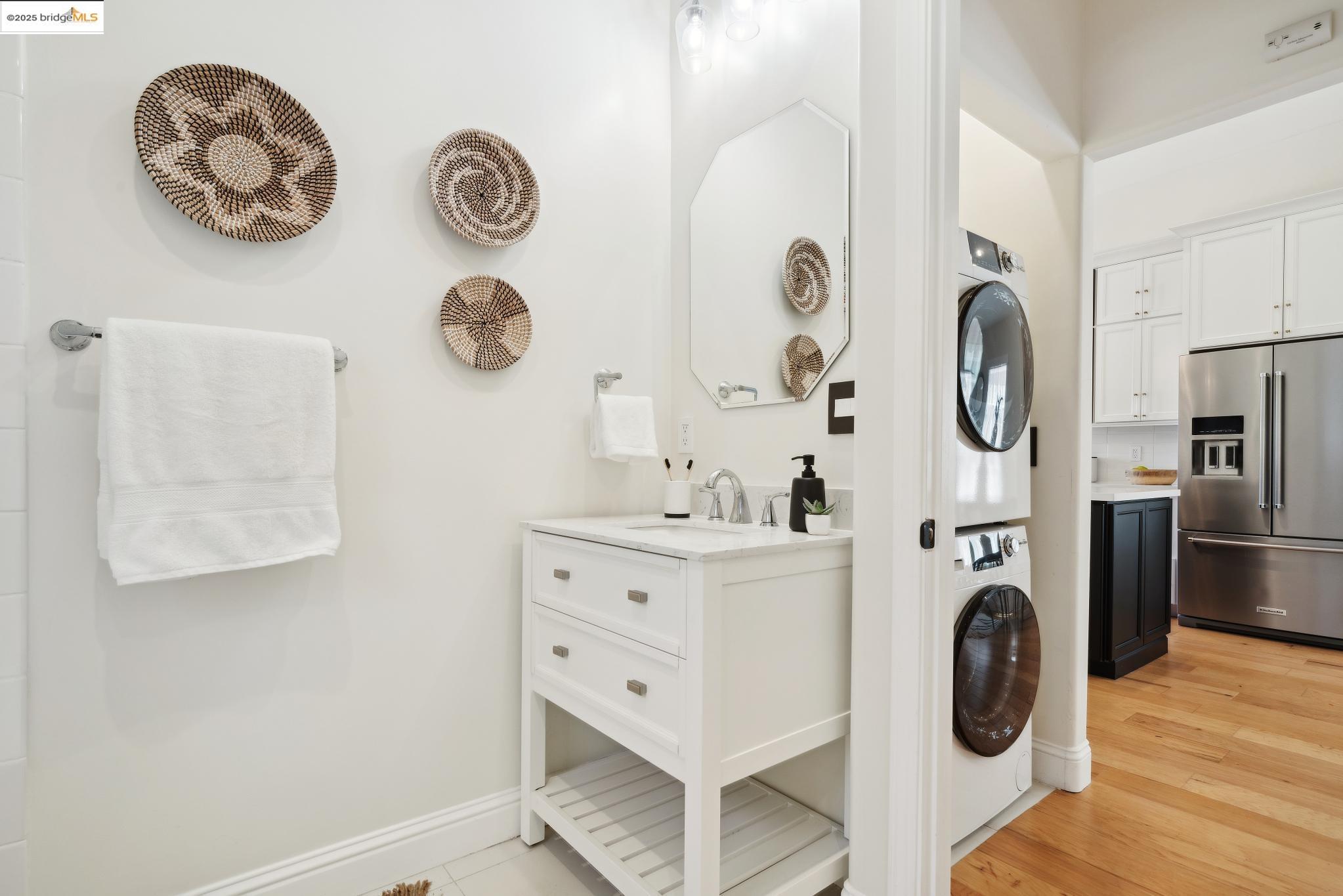 Detail Gallery Image 26 of 56 For 1412 Alcatraz Ave, Berkeley,  CA 94702 - 3 Beds | 2 Baths