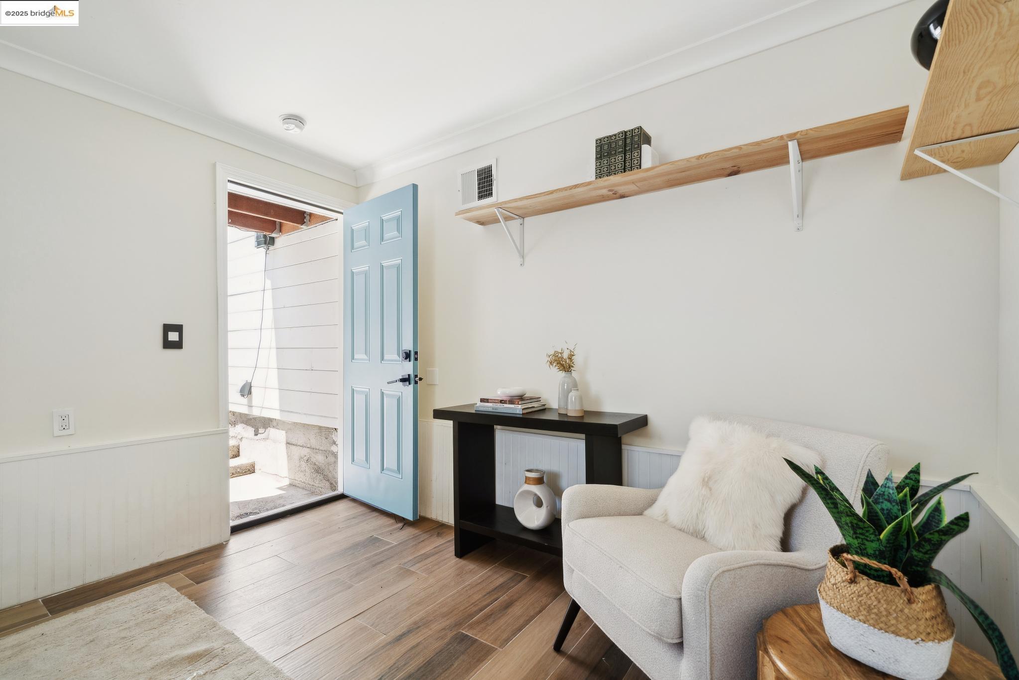 Detail Gallery Image 28 of 56 For 1412 Alcatraz Ave, Berkeley,  CA 94702 - 3 Beds | 2 Baths