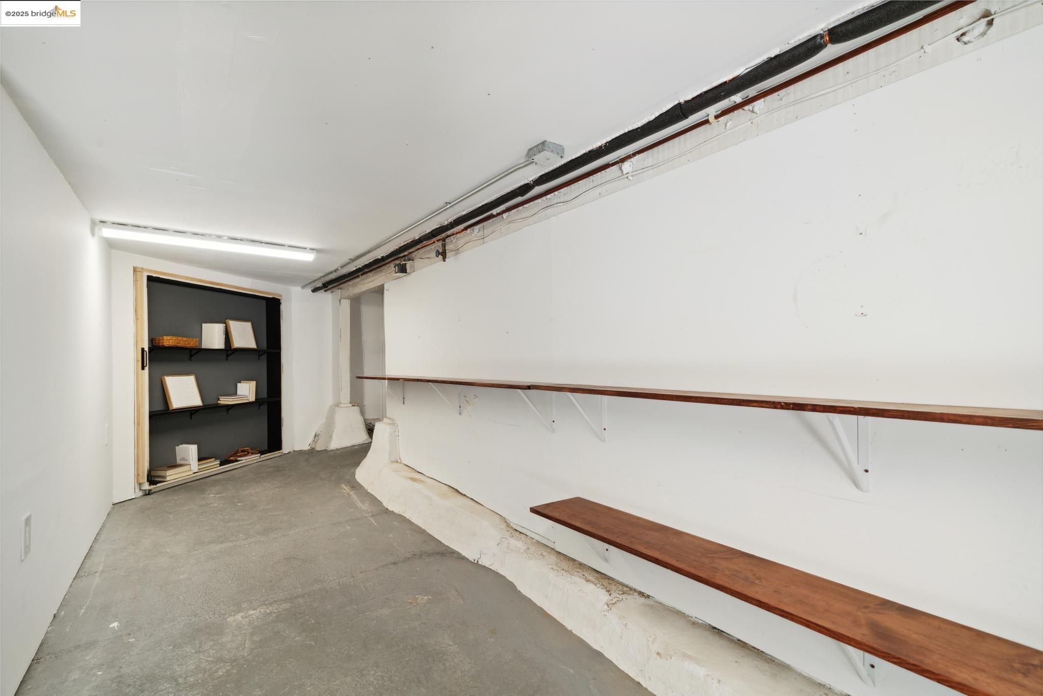 Detail Gallery Image 29 of 56 For 1412 Alcatraz Ave, Berkeley,  CA 94702 - 3 Beds | 2 Baths