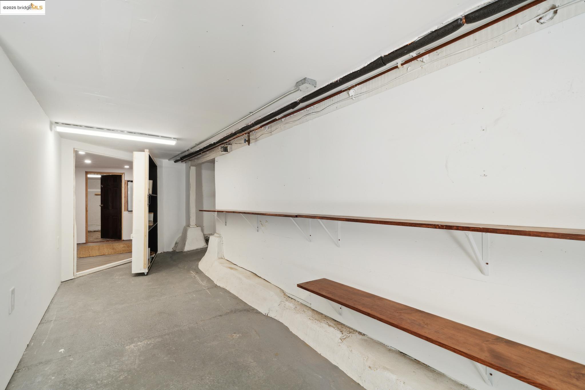 Detail Gallery Image 30 of 56 For 1412 Alcatraz Ave, Berkeley,  CA 94702 - 3 Beds | 2 Baths